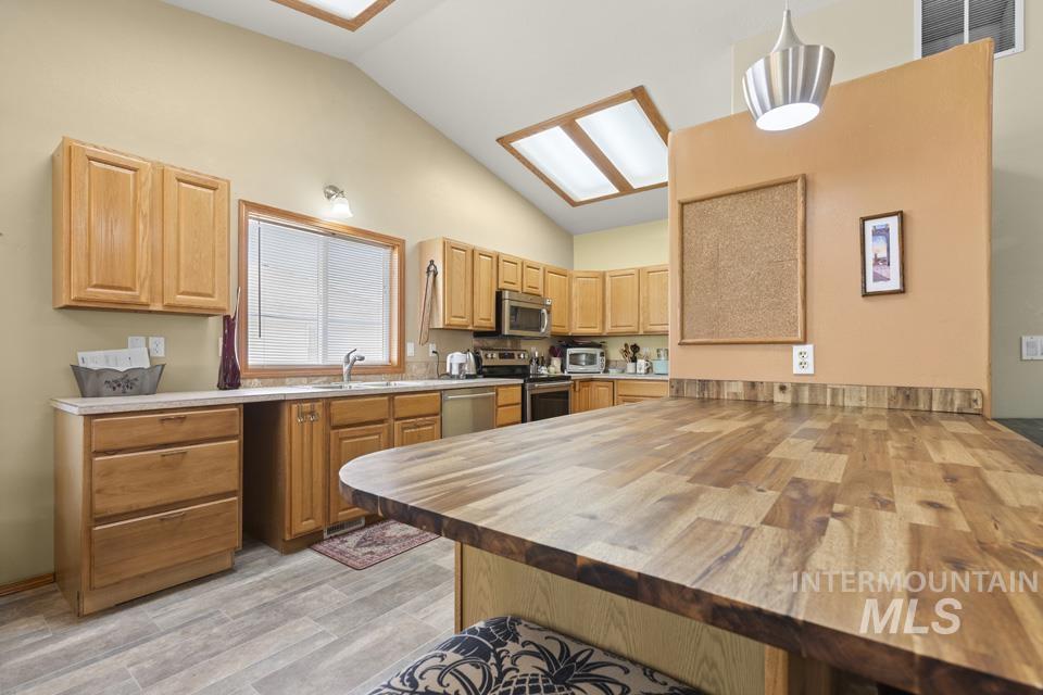 139 Hill St. Property Photo 18