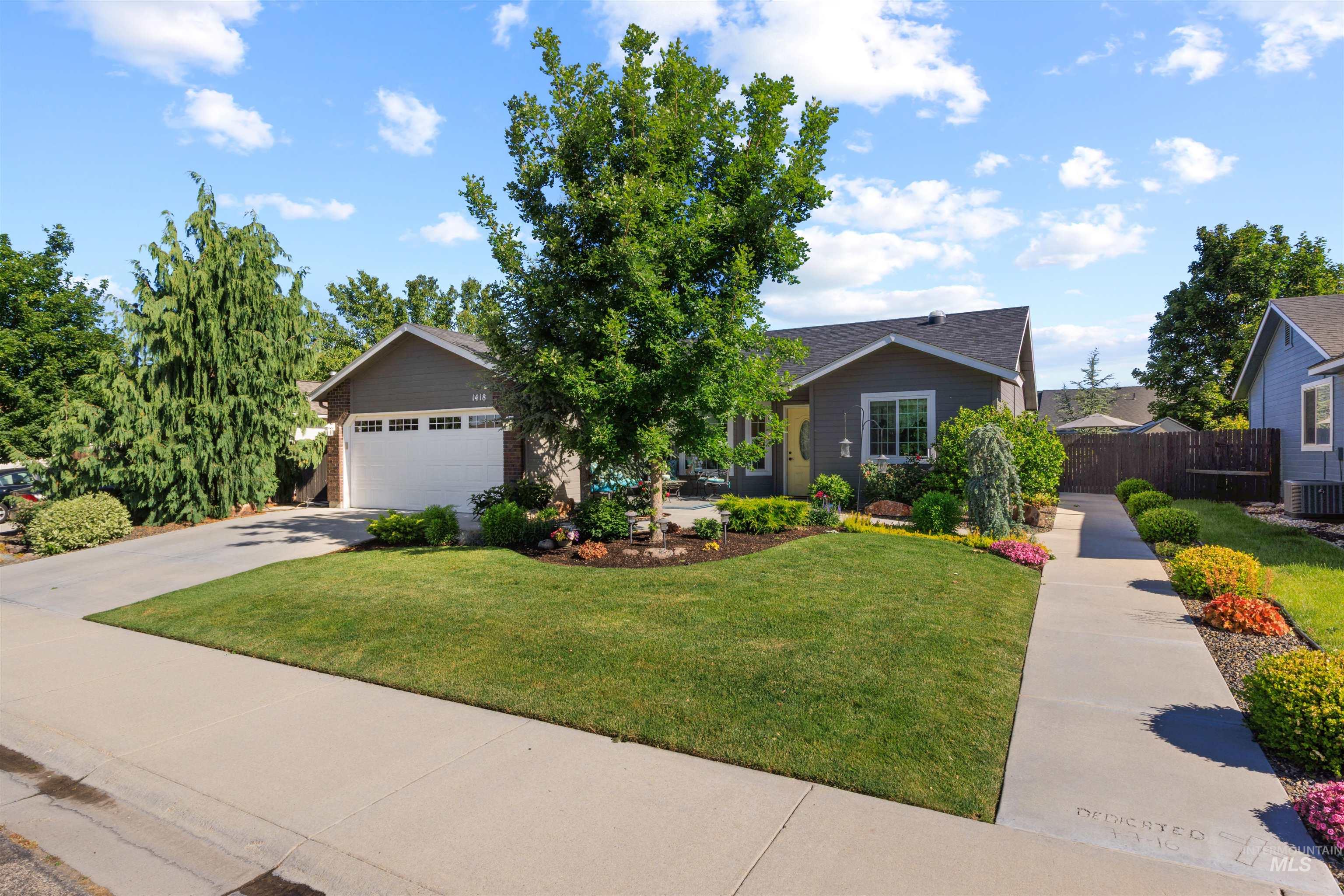 1418 E Sothesby Street Property Photo 3