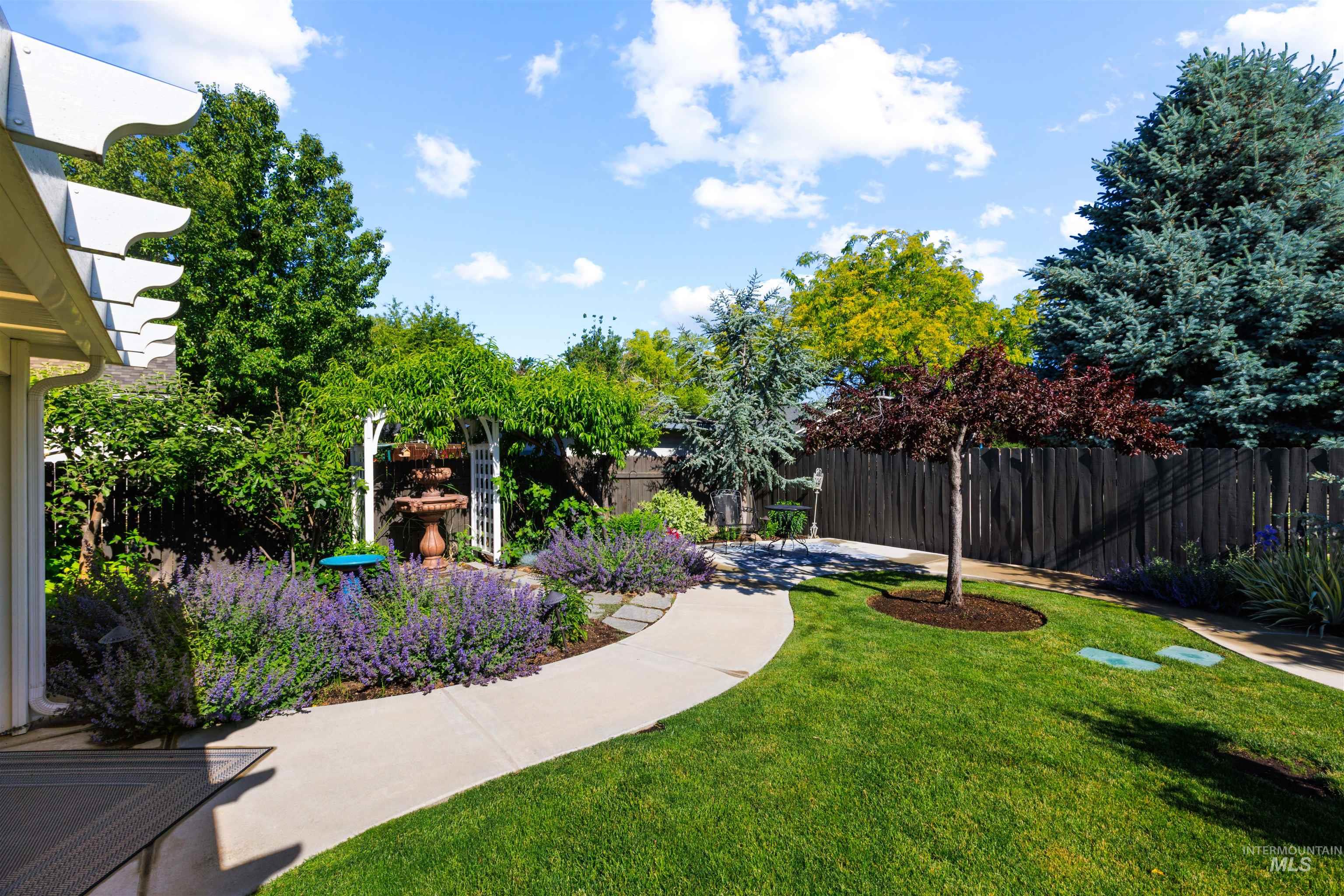 1418 E Sothesby Street Property Photo 11