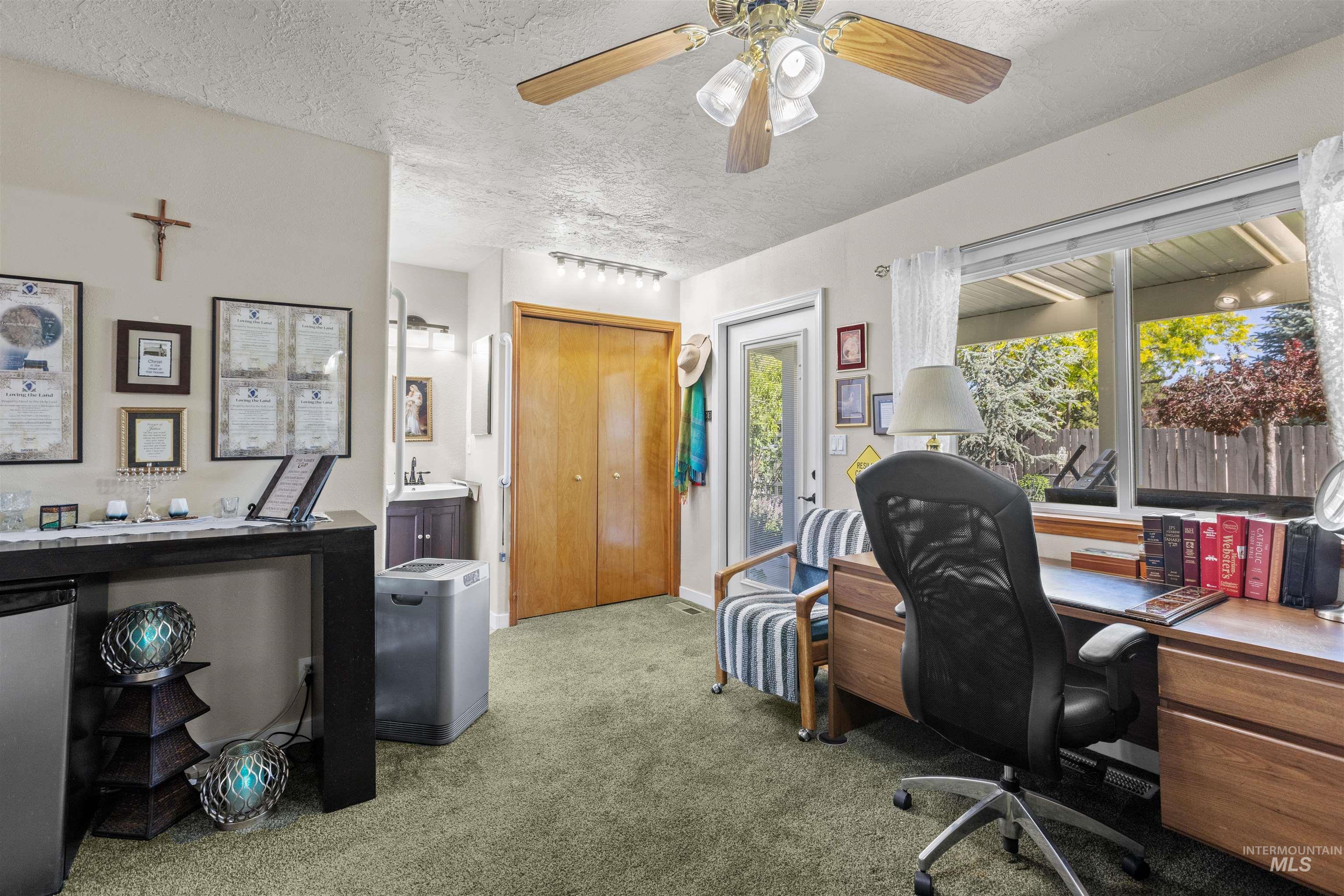 1418 E Sothesby Street Property Photo 32