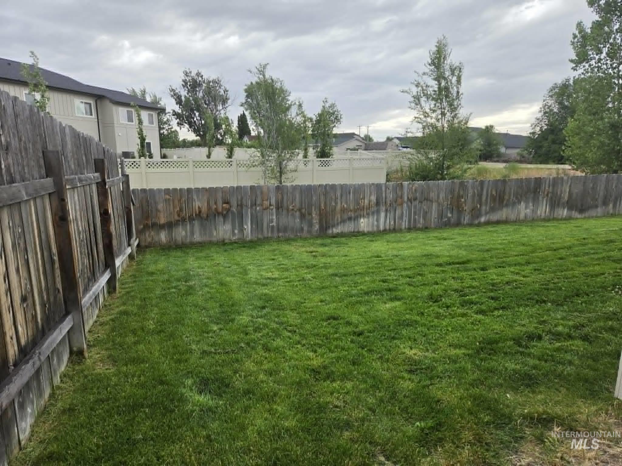 1193 W Crosswind Dr Property Photo 12