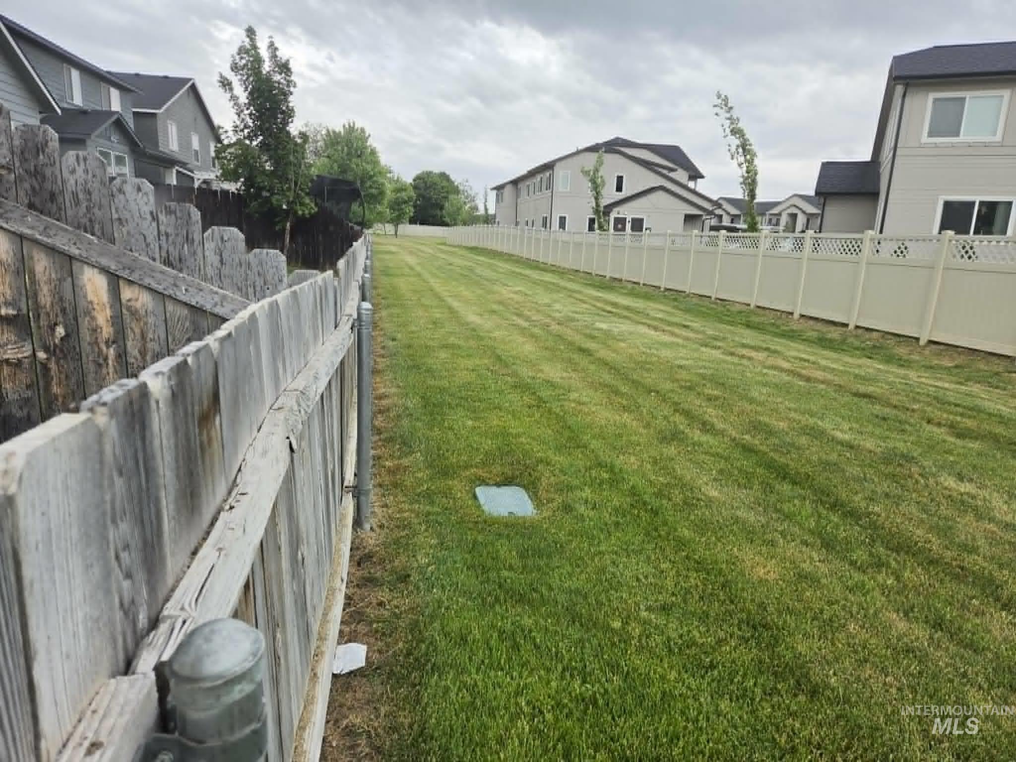 1193 W Crosswind Dr Property Photo 14