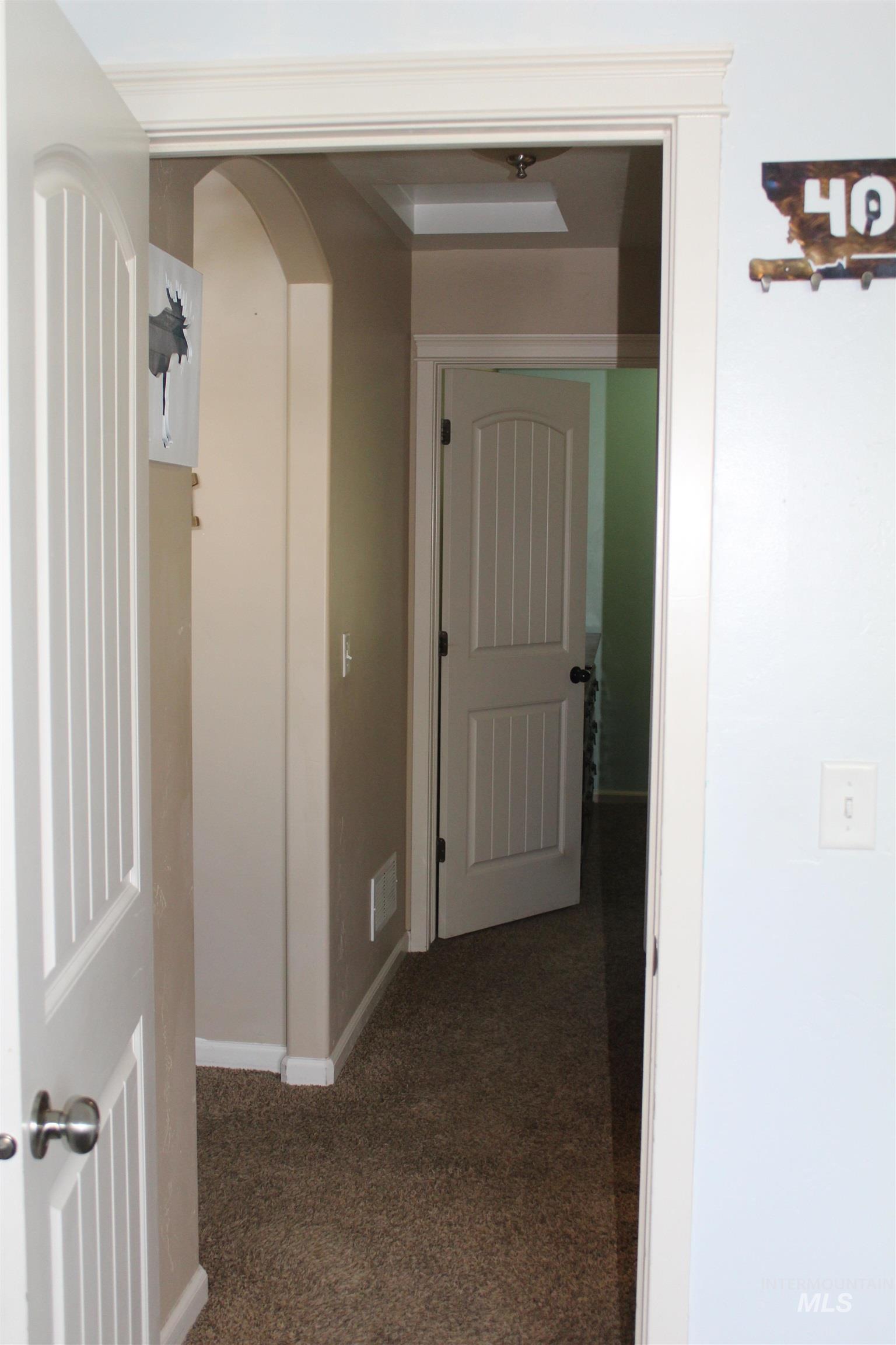 1121 Kelly Ave Property Photo 13