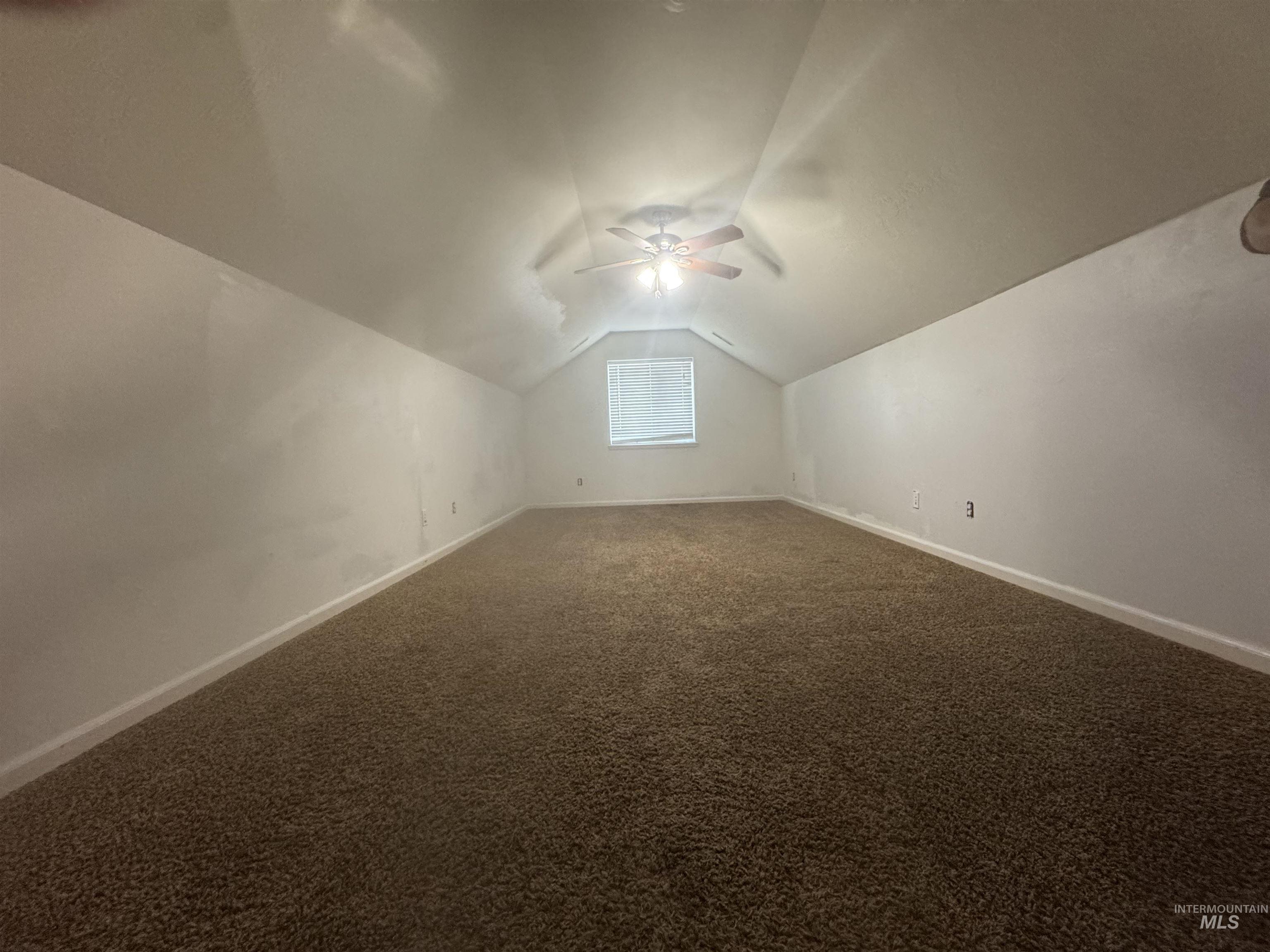 1121 Kelly Ave Property Photo 27