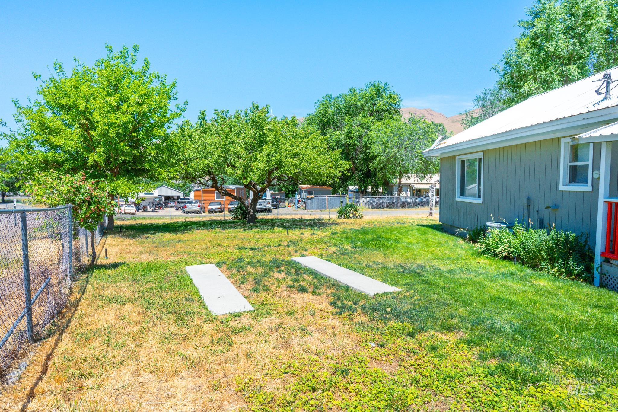 370 E Jefferson Property Photo 41