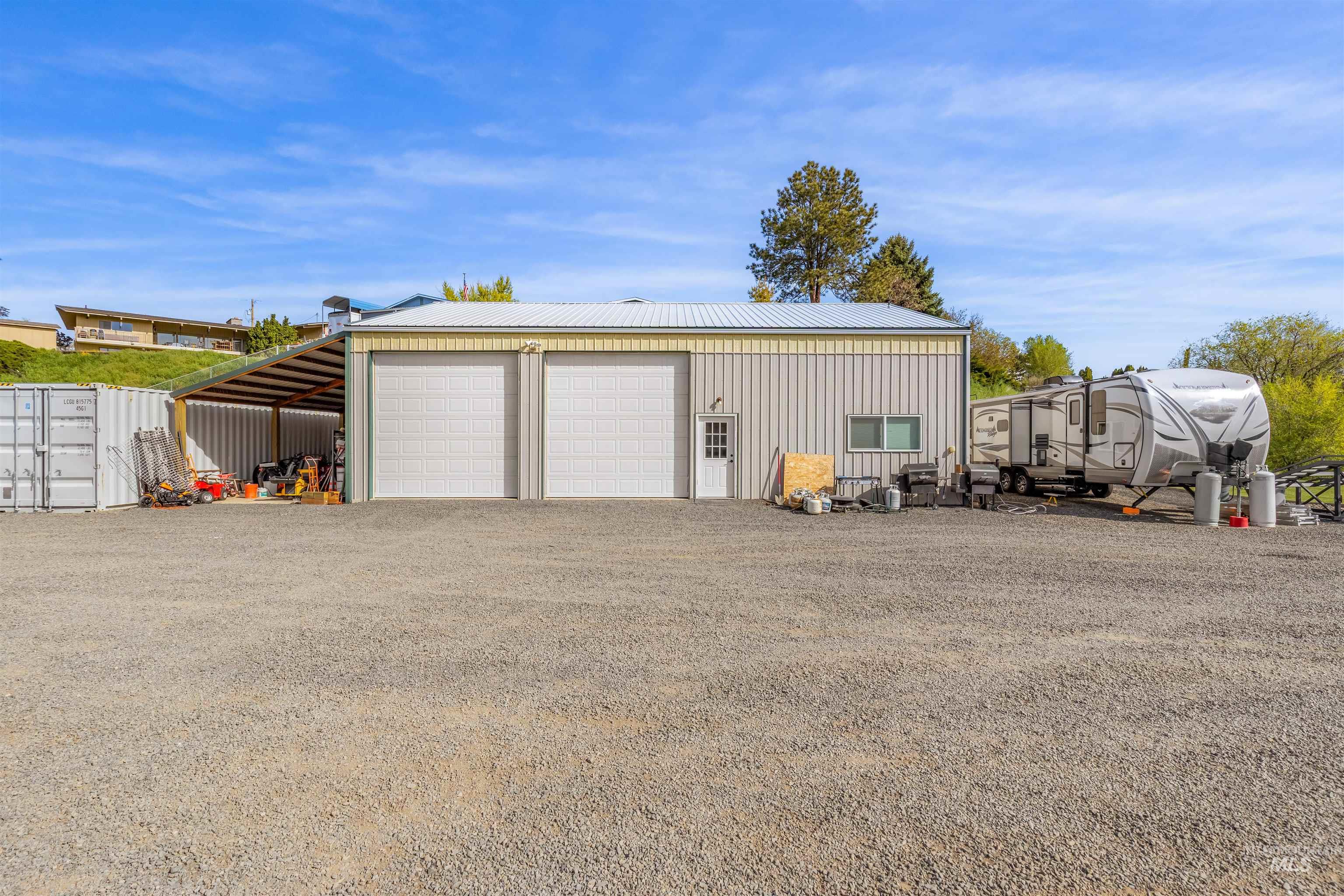 3151 21st Street Property Photo 4