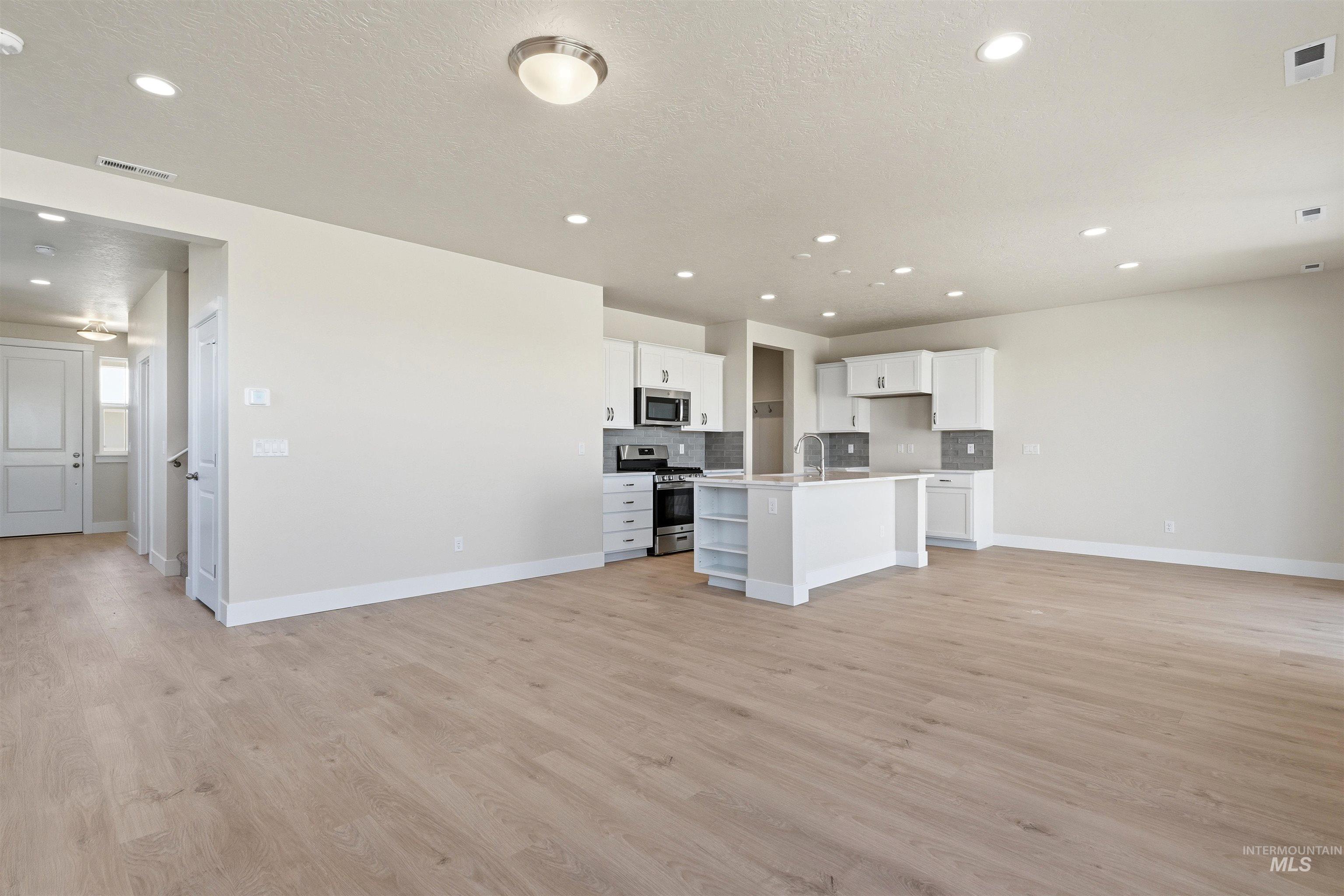 5913 W Parachute Dr Property Photo 11