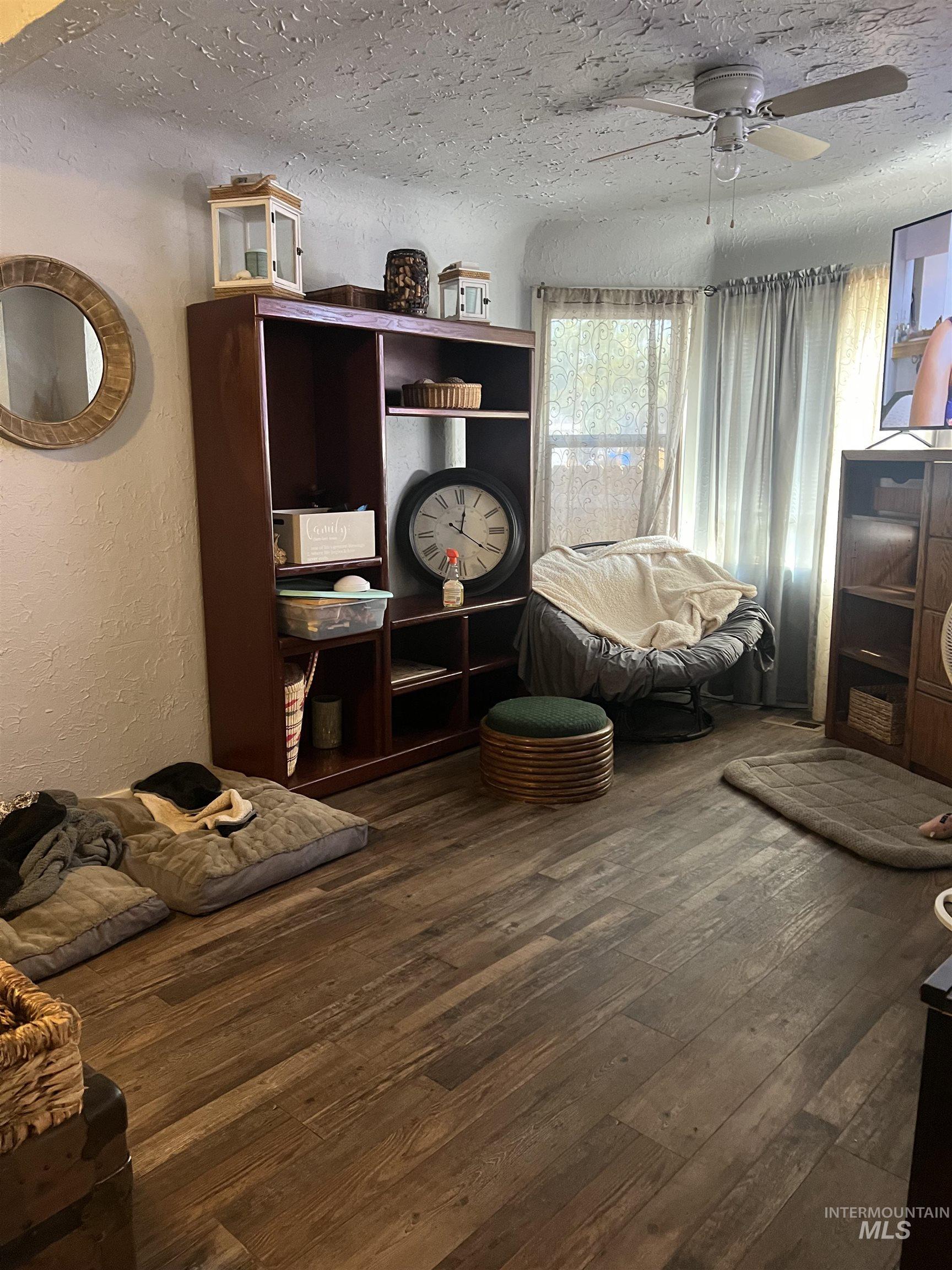 433 N 6th Street Property Photo 6