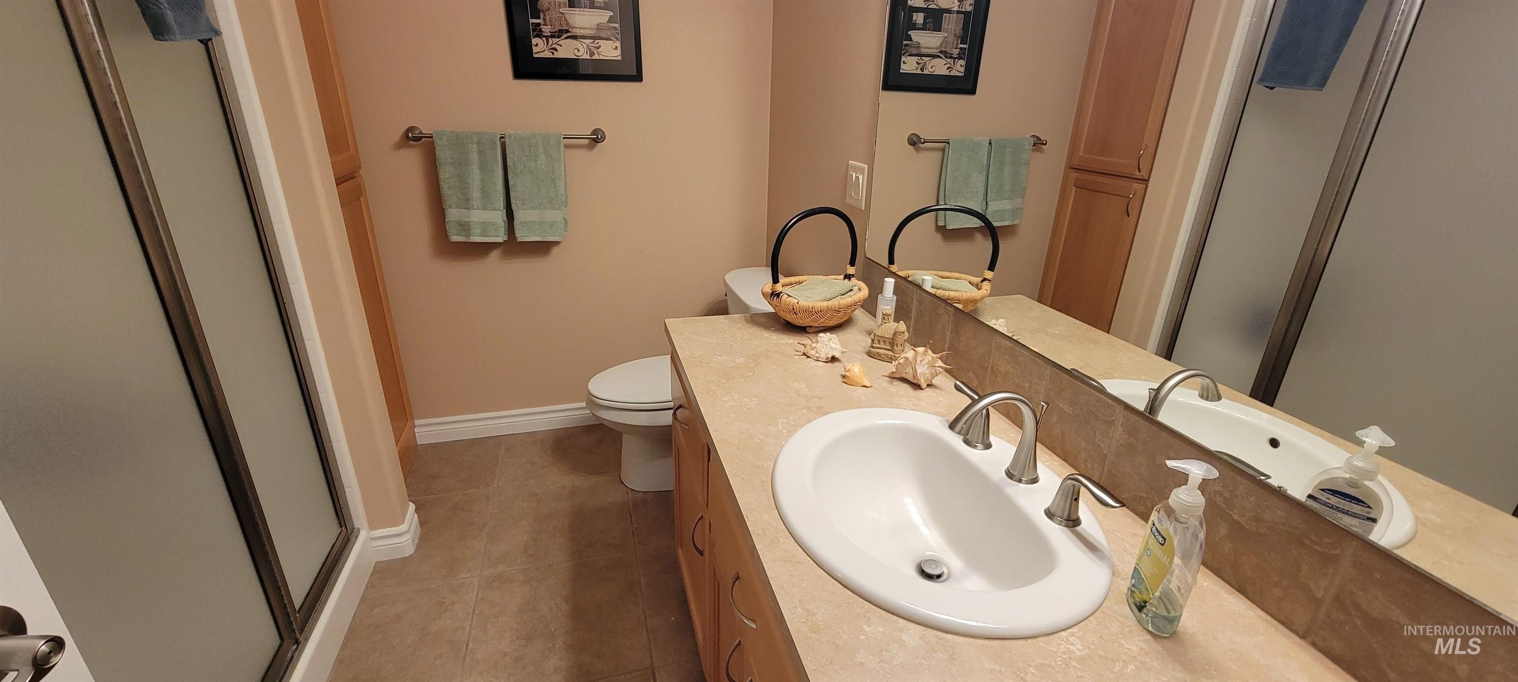 910 Vineland Property Photo 24
