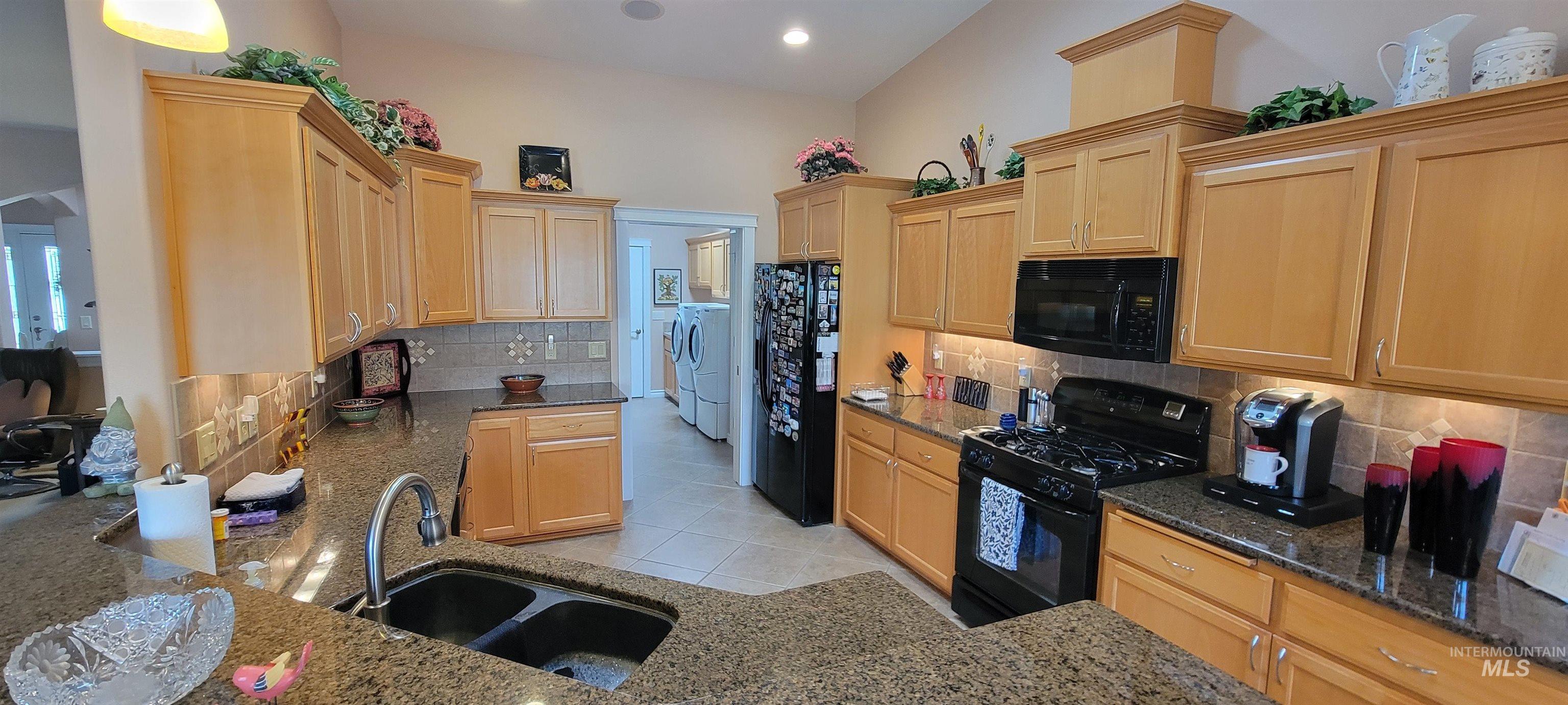 910 Vineland Property Photo 42