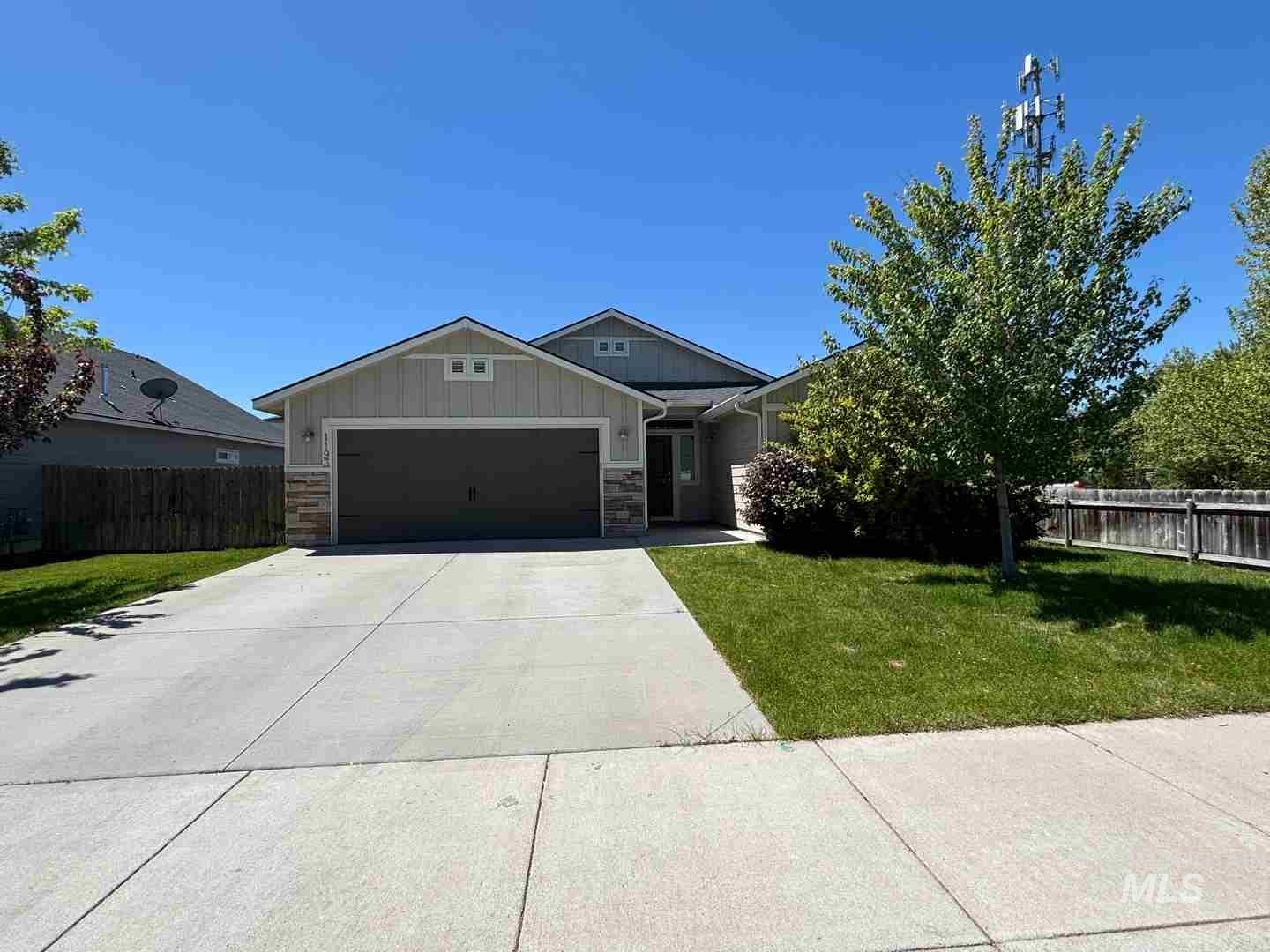 1193 W Crosswind Dr Property Photo 1