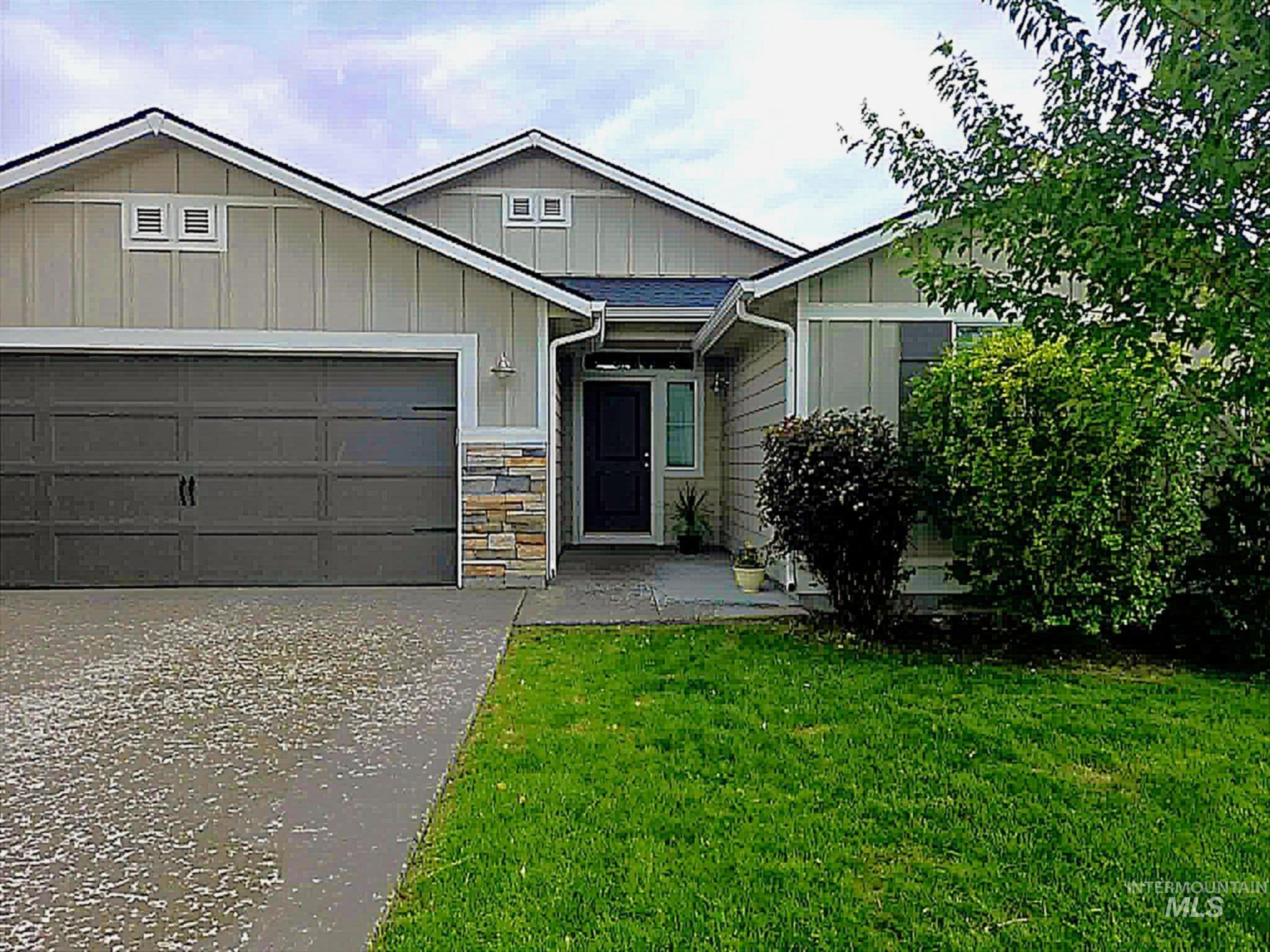 1193 W Crosswind Dr Property Photo 3