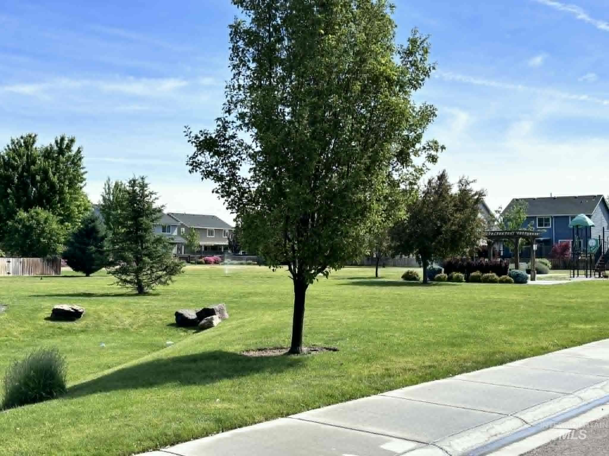 1193 W Crosswind Dr Property Photo 14