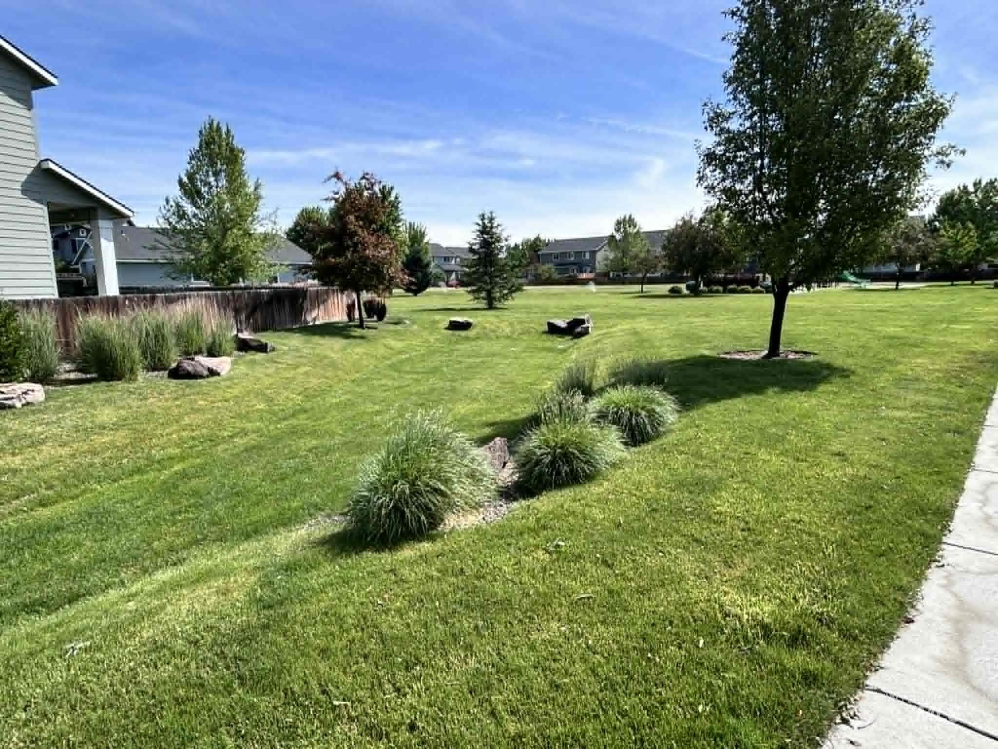 1193 W Crosswind Dr Property Photo 16