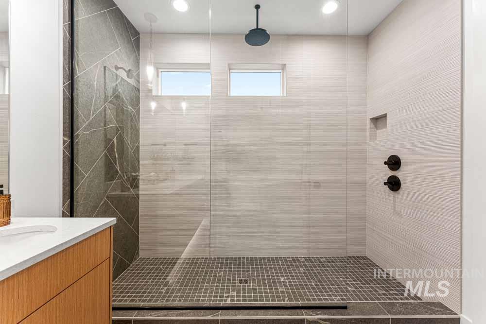 411 E Lombard Ln Property Photo 12