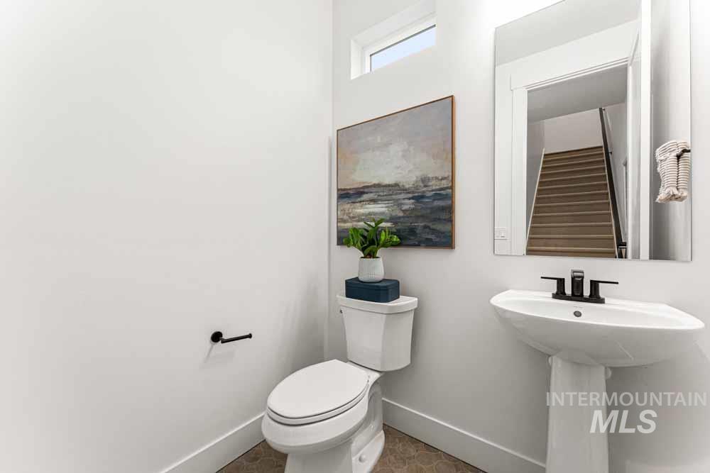 411 E Lombard Ln Property Photo 18