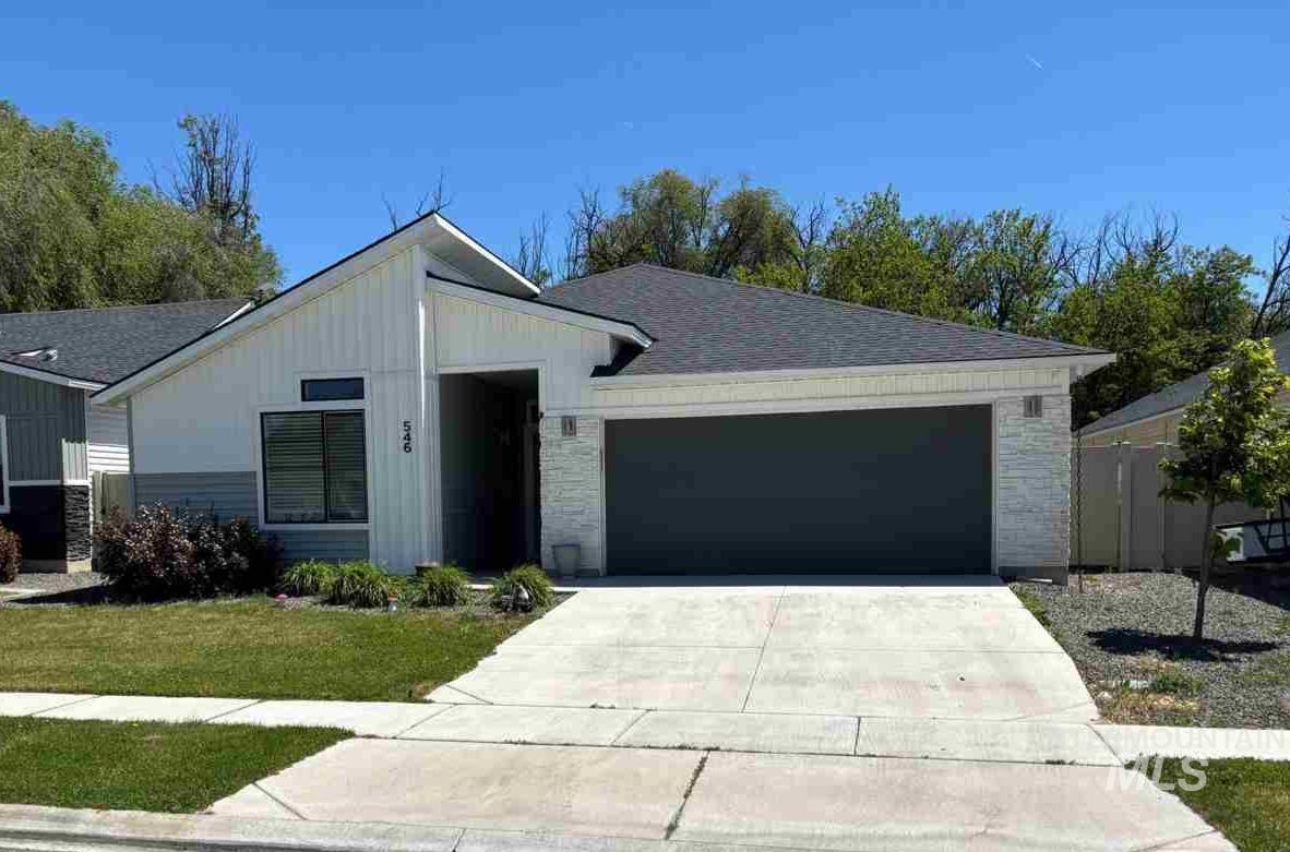 546 S Bangor Way Property Photo 1