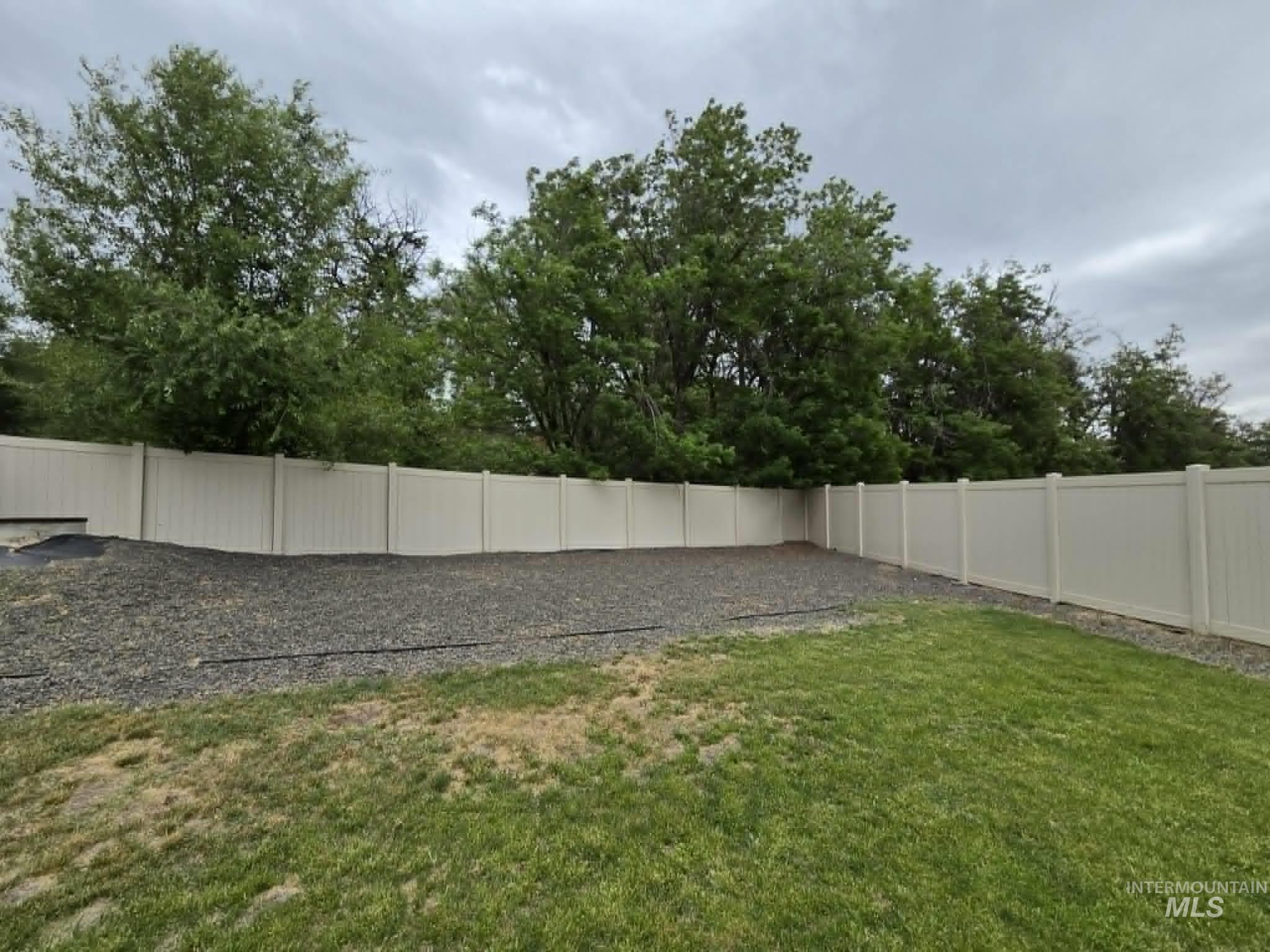 546 S Bangor Way Property Photo 12