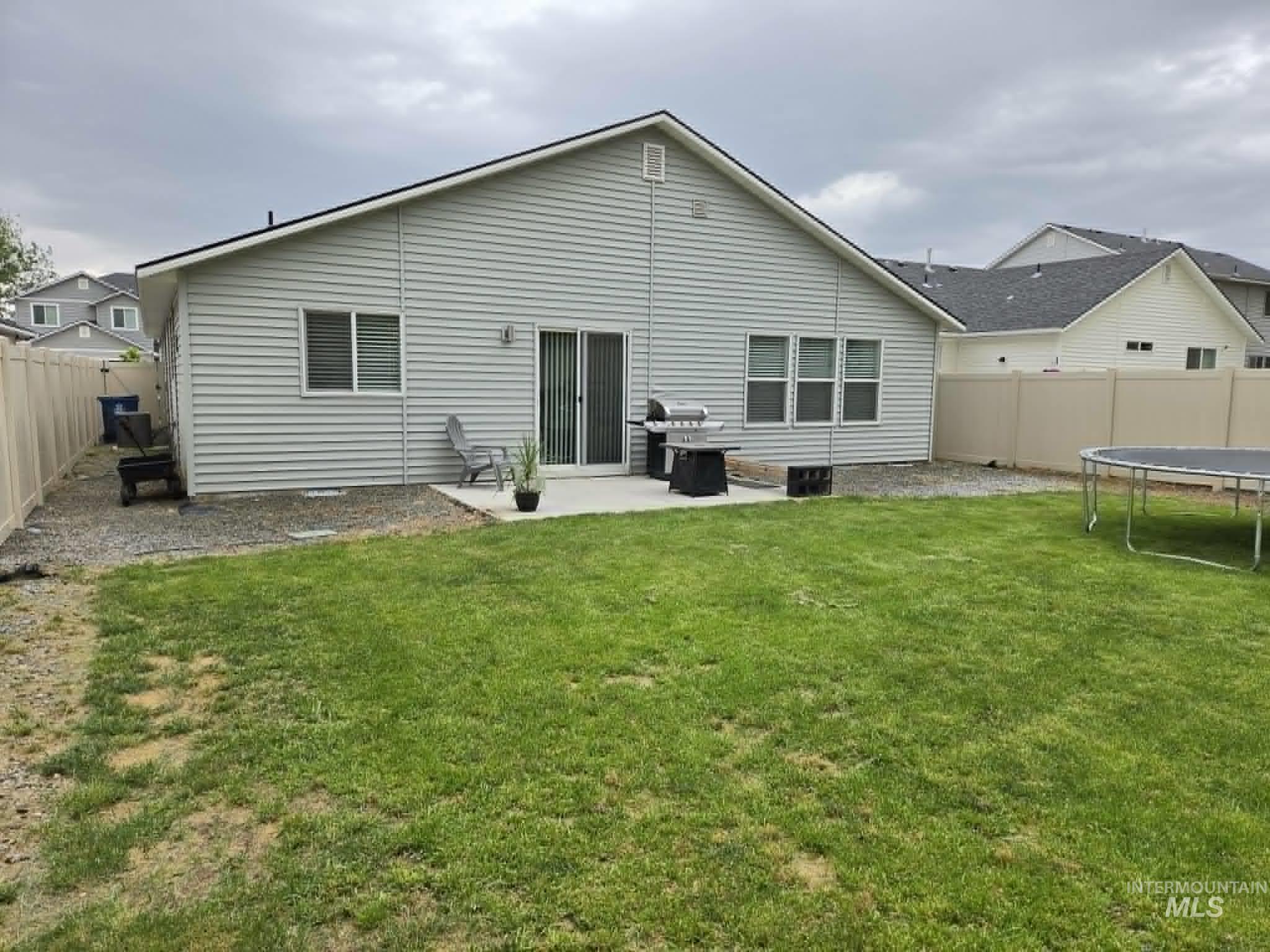 546 S Bangor Way Property Photo 9