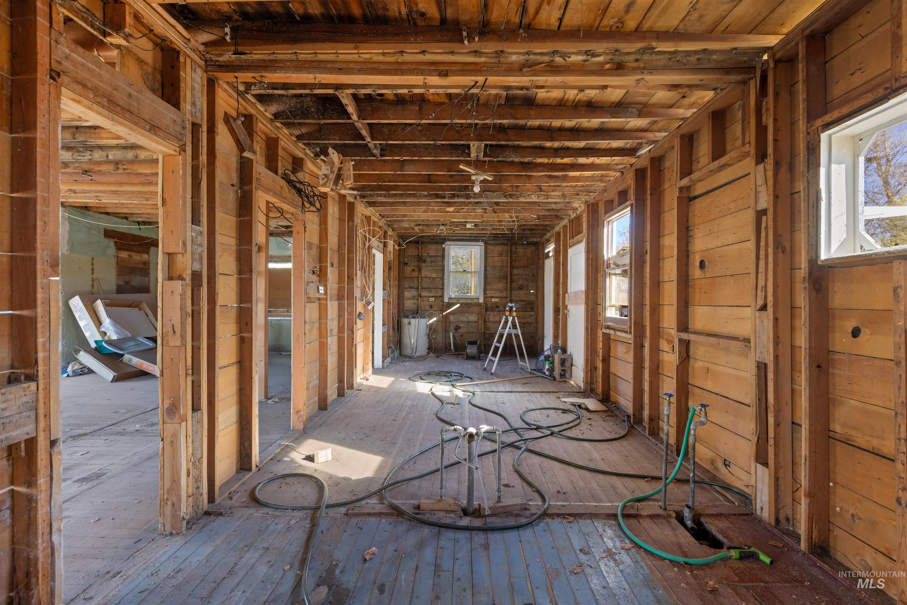 802 N Garden Property Photo 19