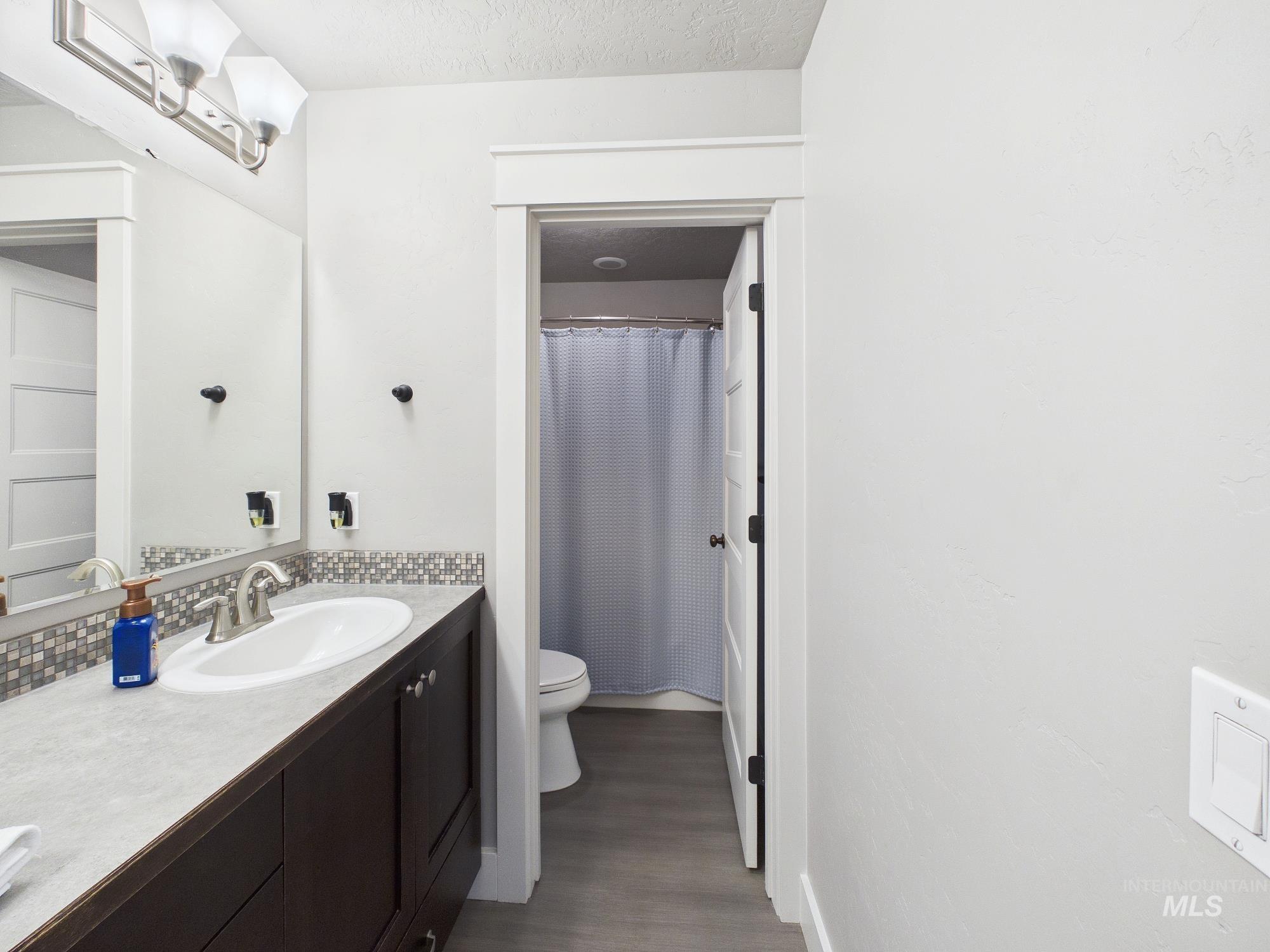 89 S Barkvine Way Property Photo 6