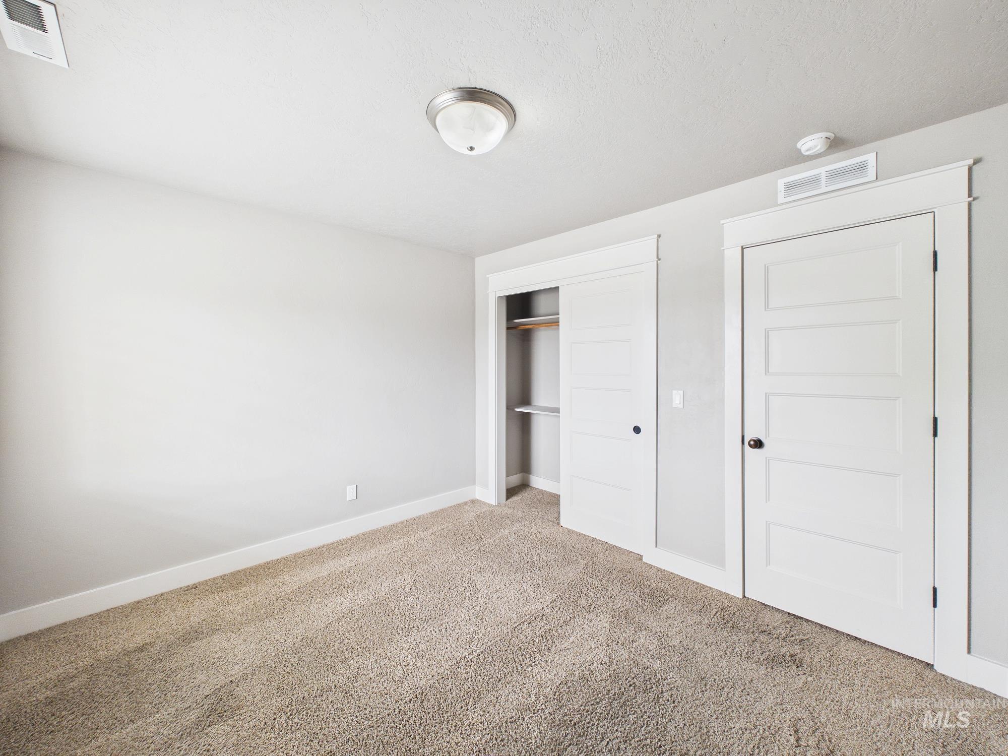 89 S Barkvine Way Property Photo 9