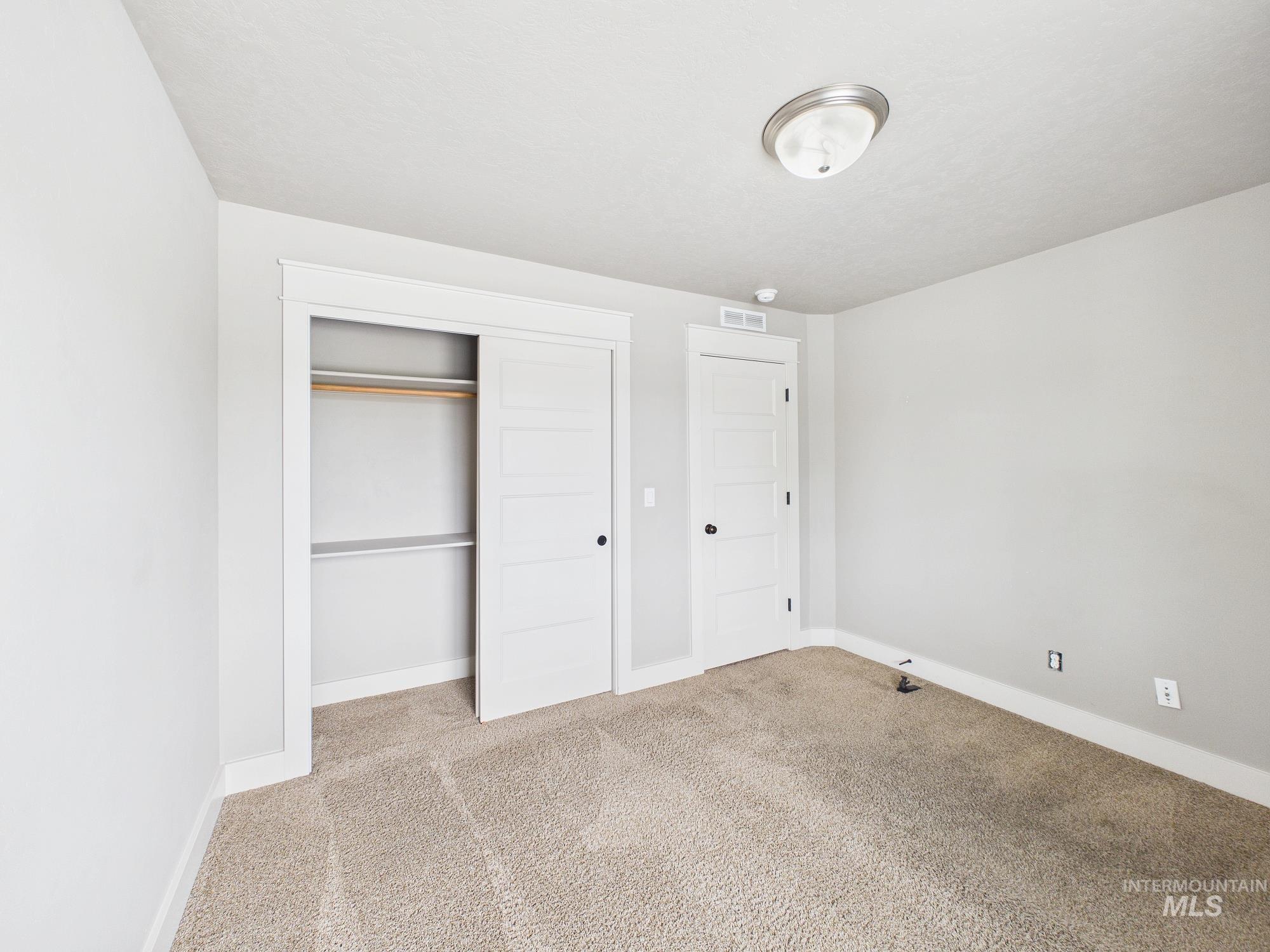 89 S Barkvine Way Property Photo 10