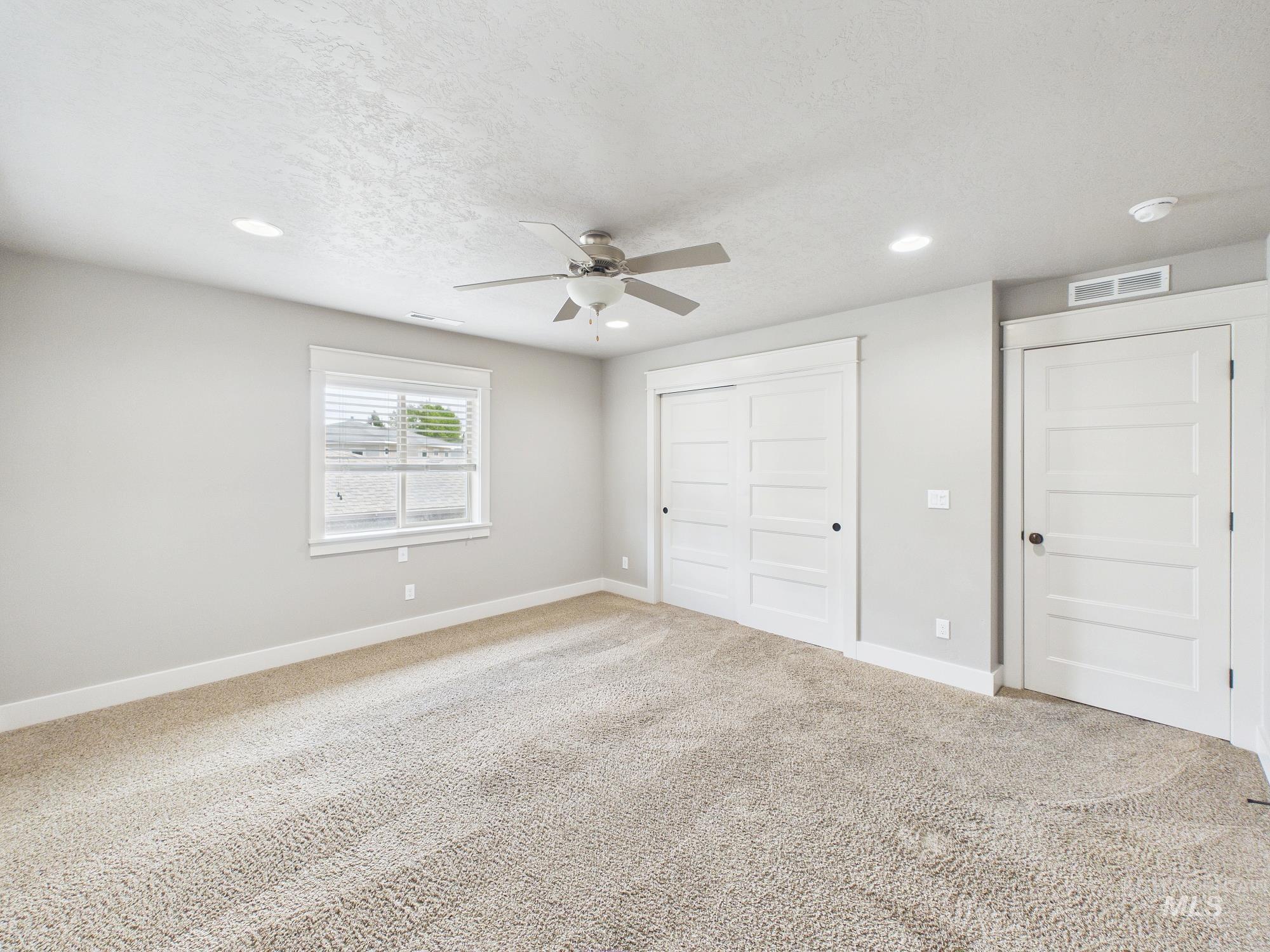 89 S Barkvine Way Property Photo 15