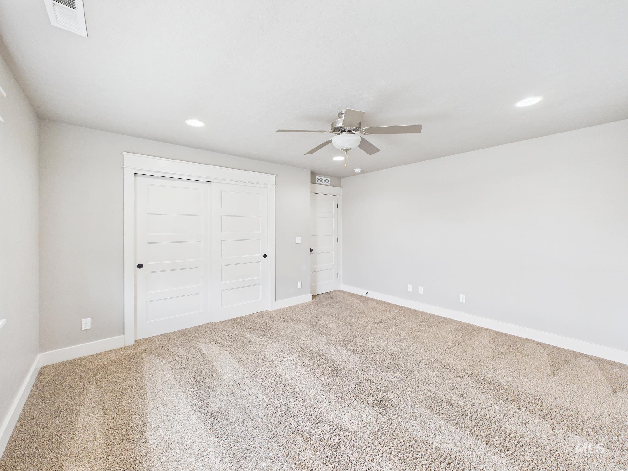 89 S Barkvine Way Property Photo 16