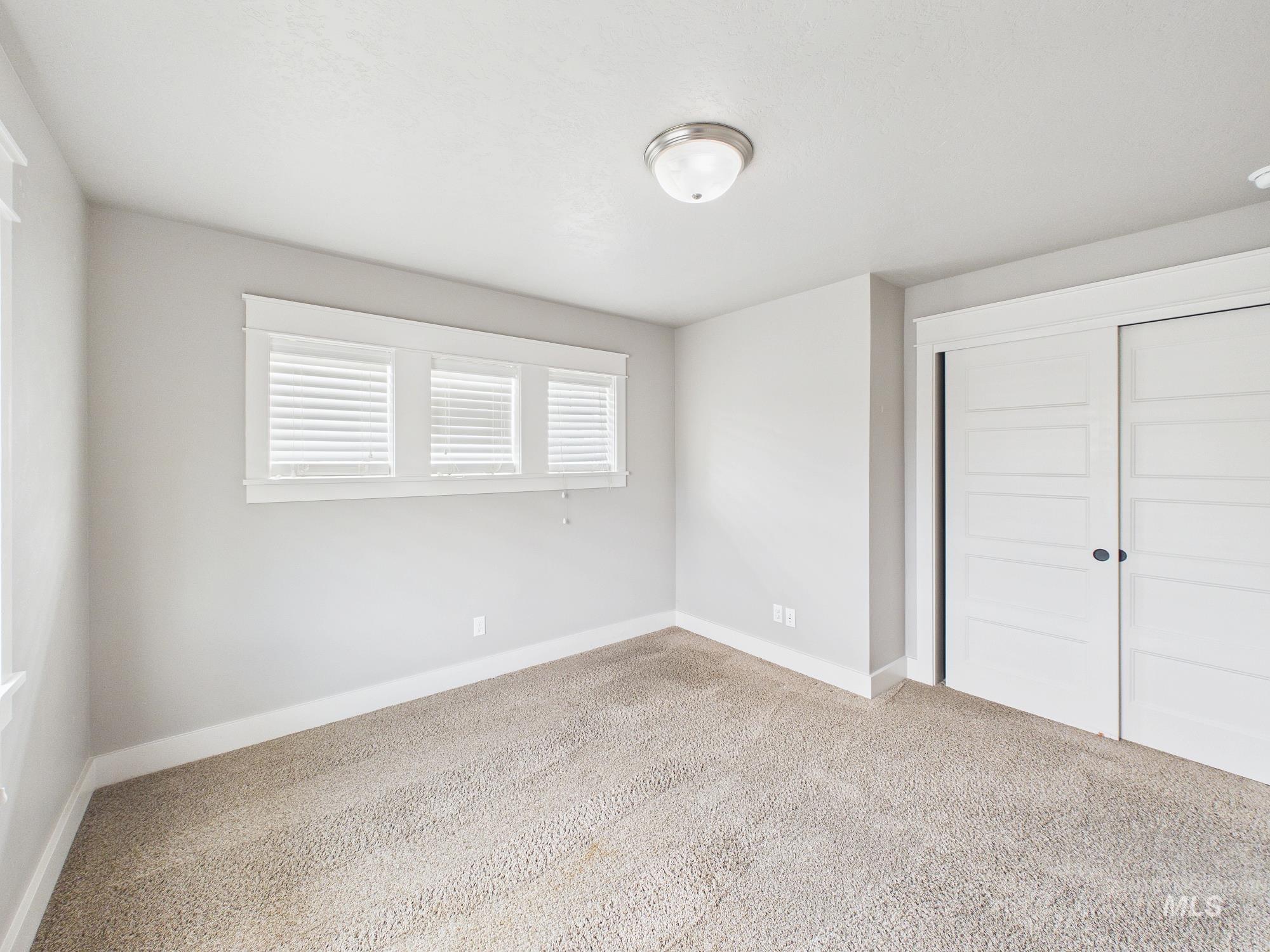 89 S Barkvine Way Property Photo 18