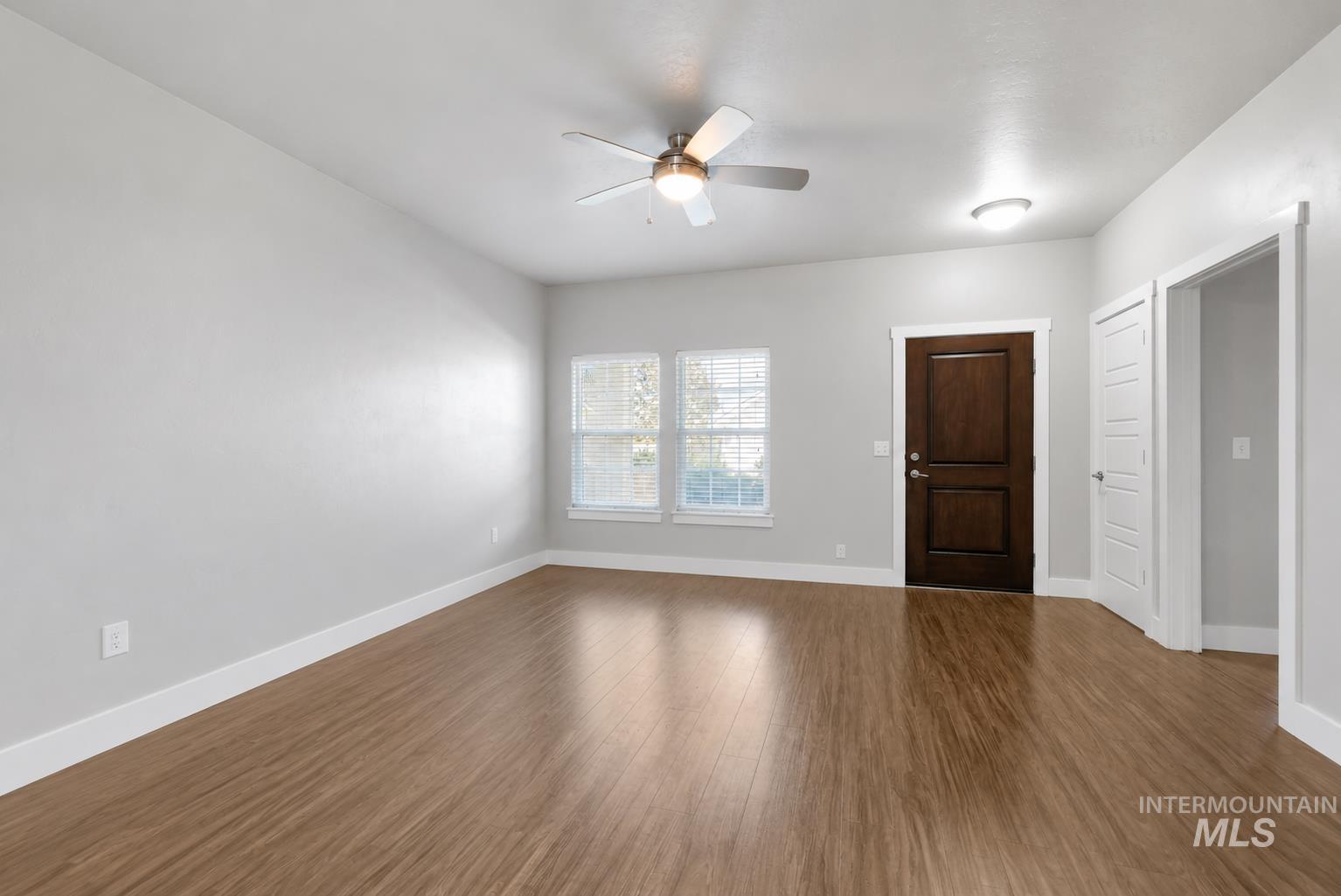 1077/1075 Easy Ave Property Photo 10