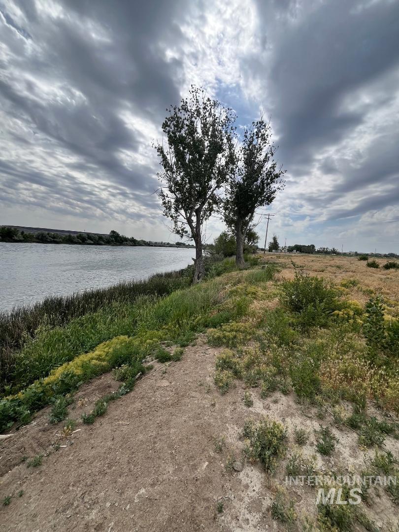 25798 River Road Property Photo 2