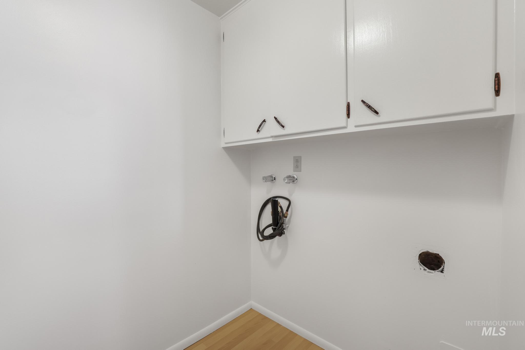 806 Illinois St Property Photo 16