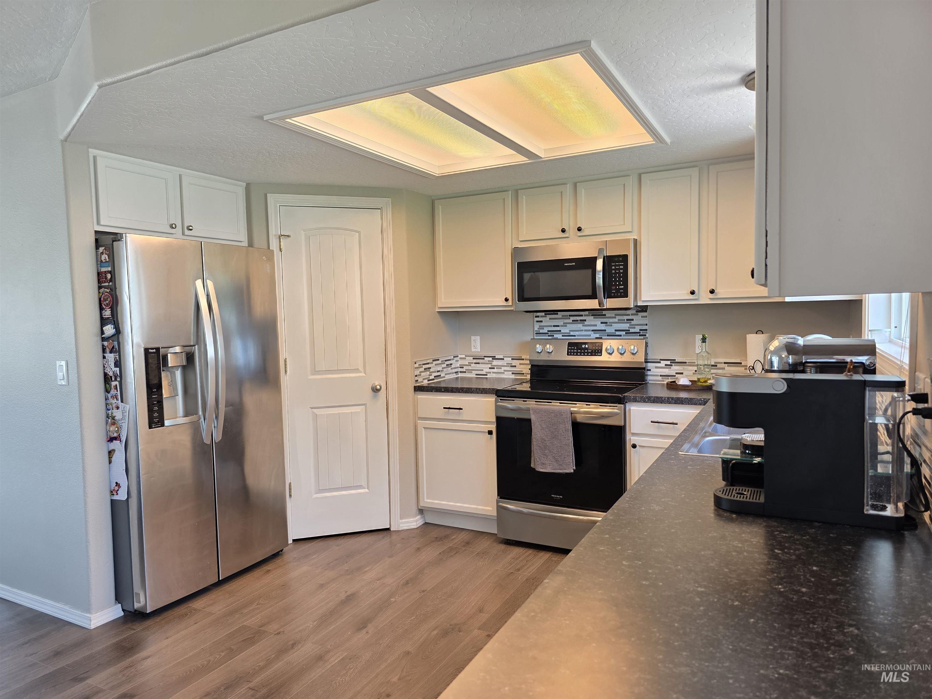1855 Sparrow Hawk Ave Property Photo 8