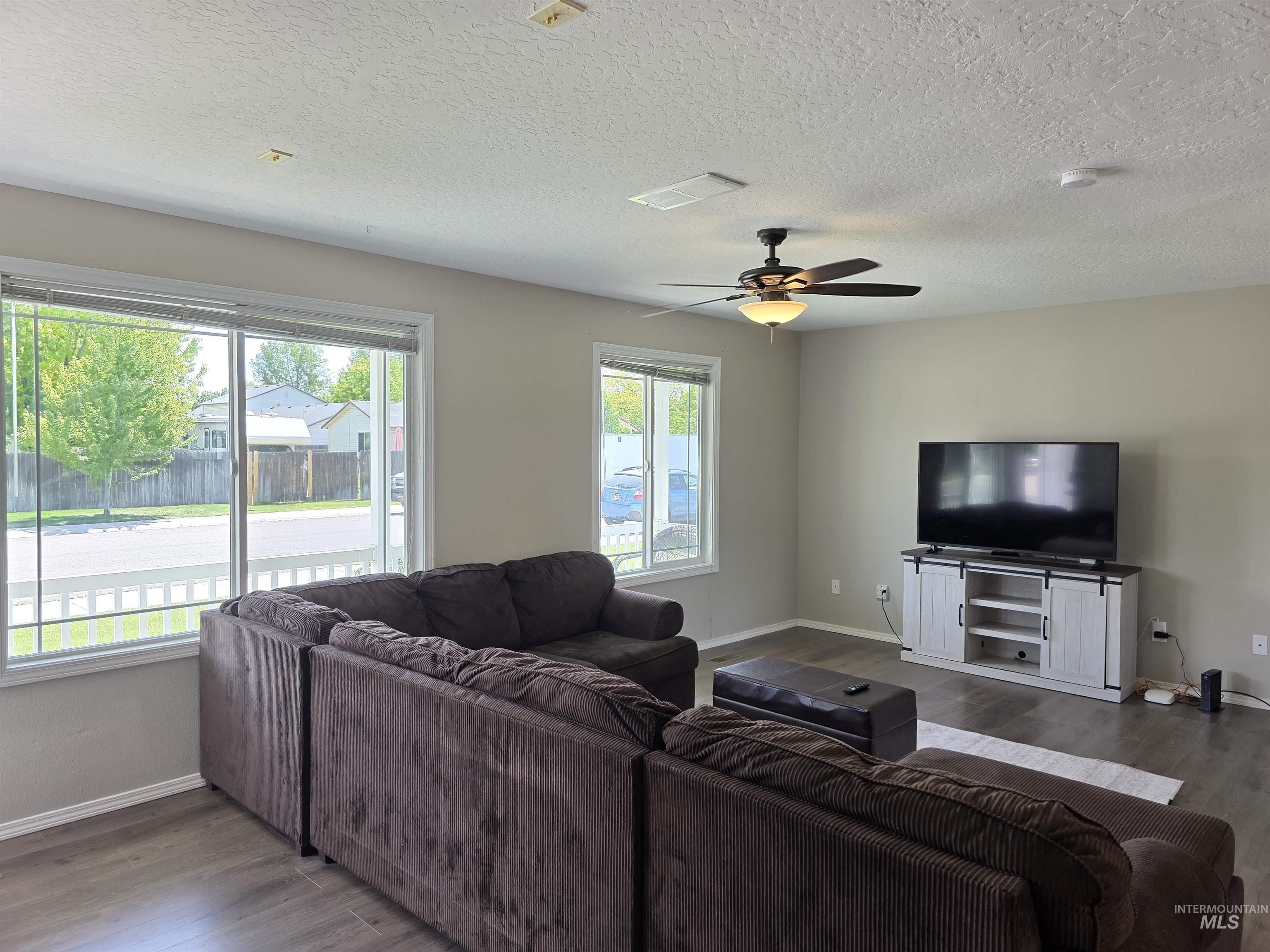1855 Sparrow Hawk Ave Property Photo 11