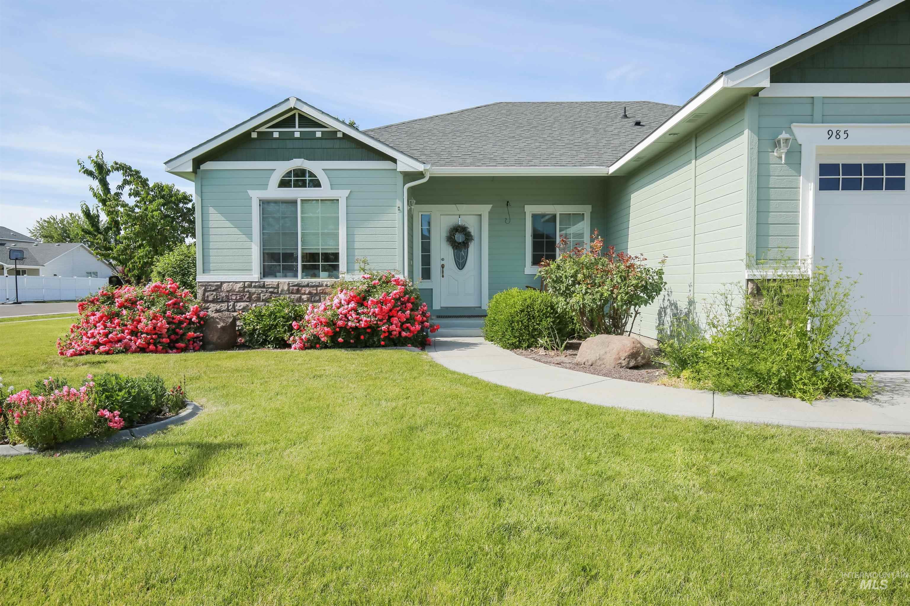 985 Shamrock Ct. Property Photo 3