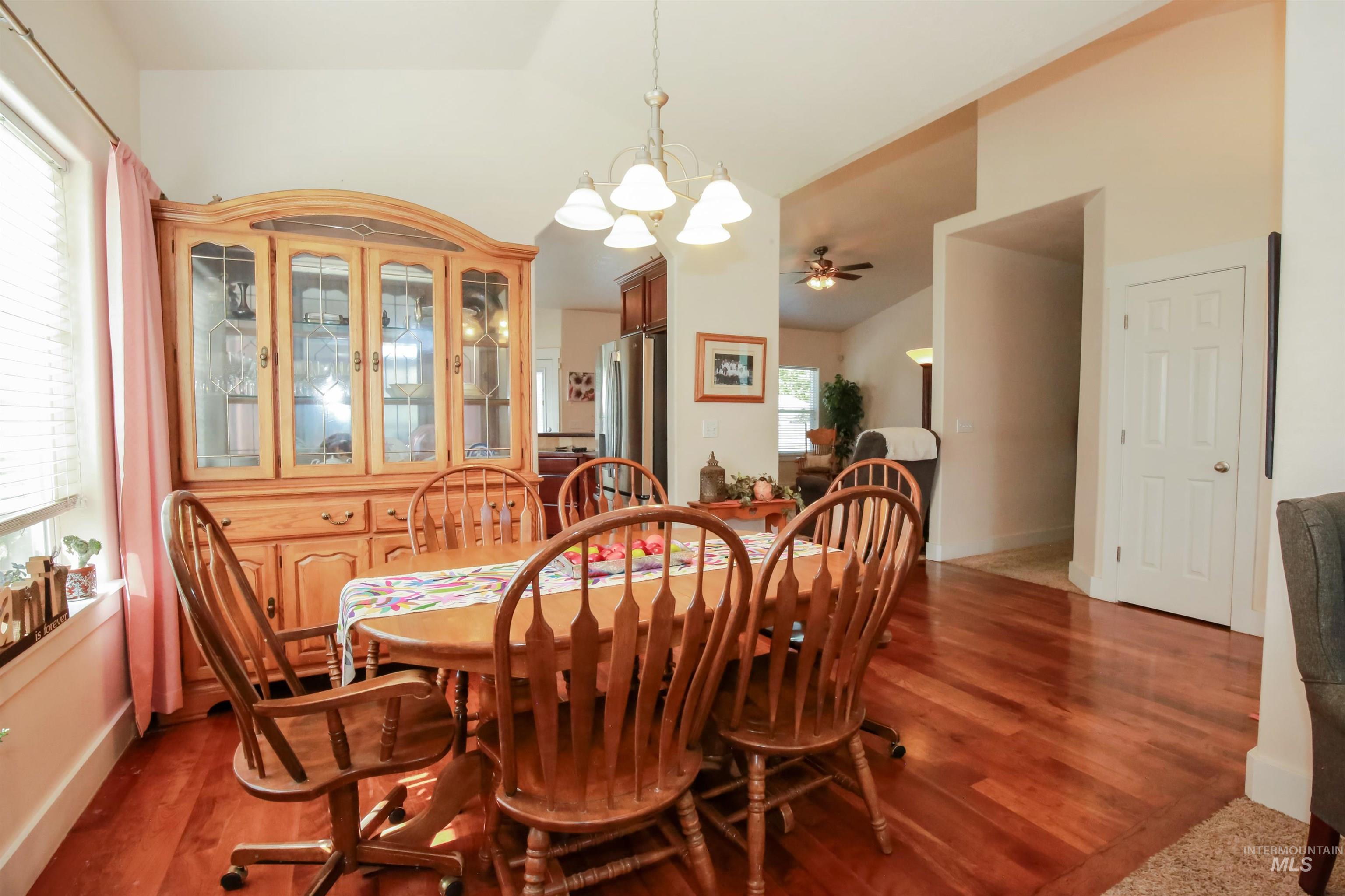 985 Shamrock Ct. Property Photo 7