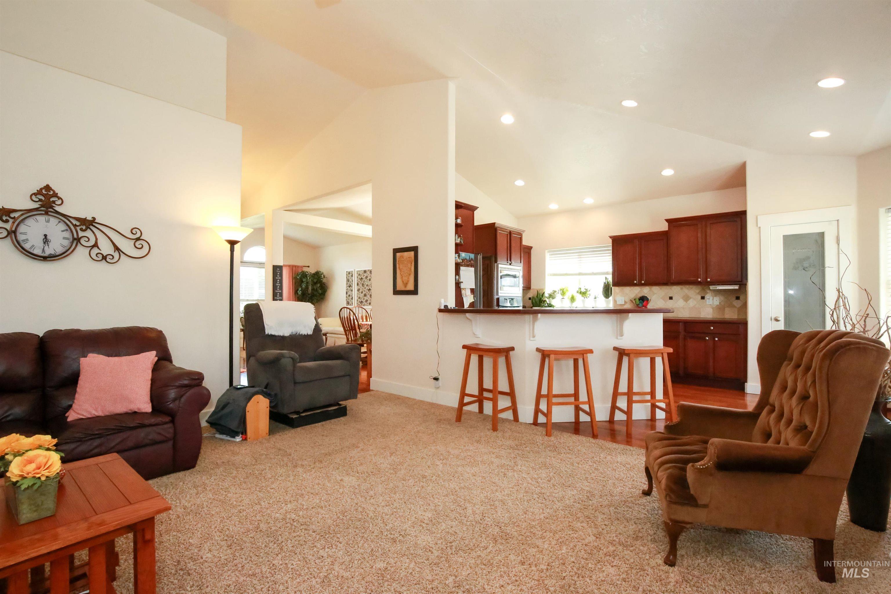 985 Shamrock Ct. Property Photo 10