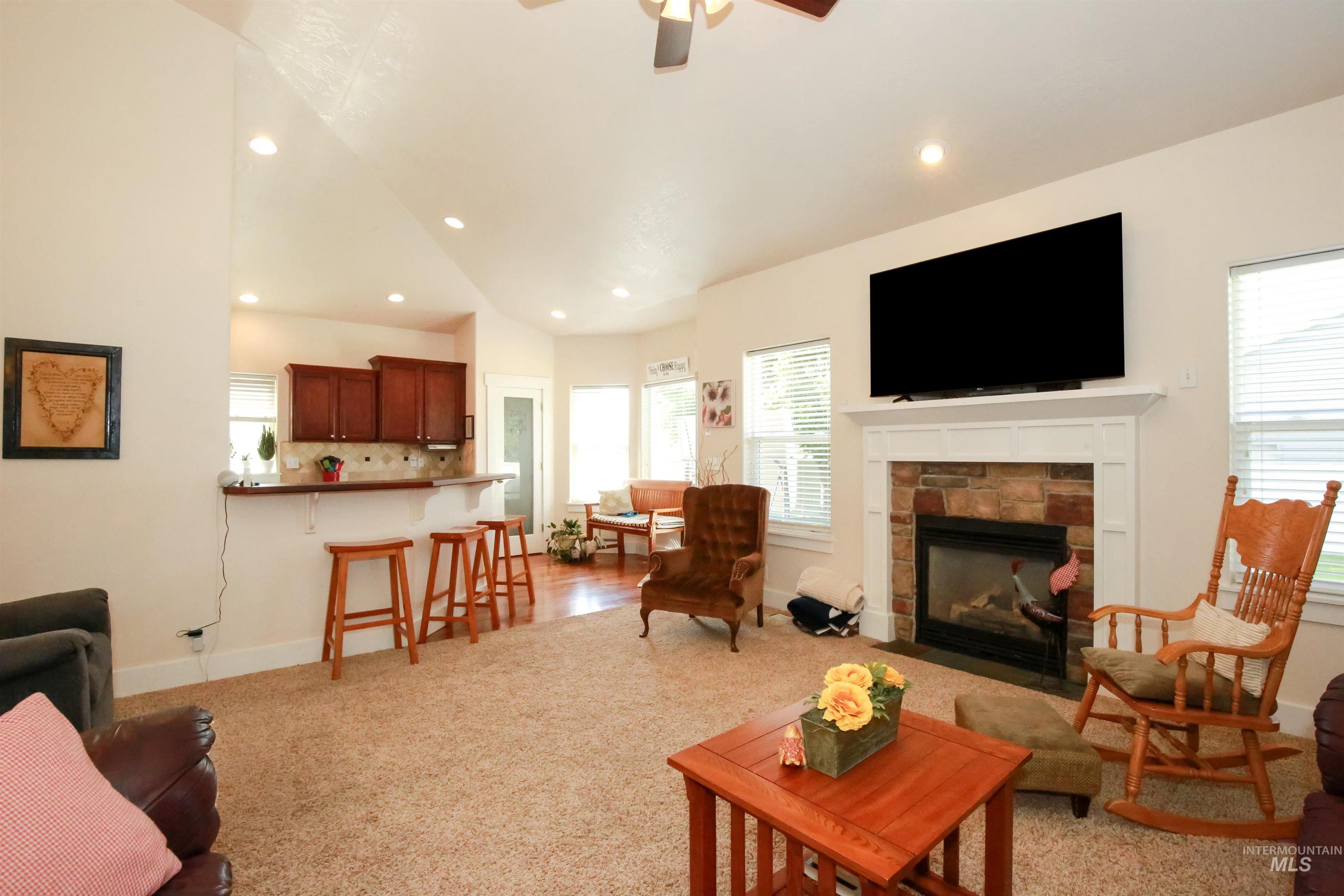 985 Shamrock Ct. Property Photo 12