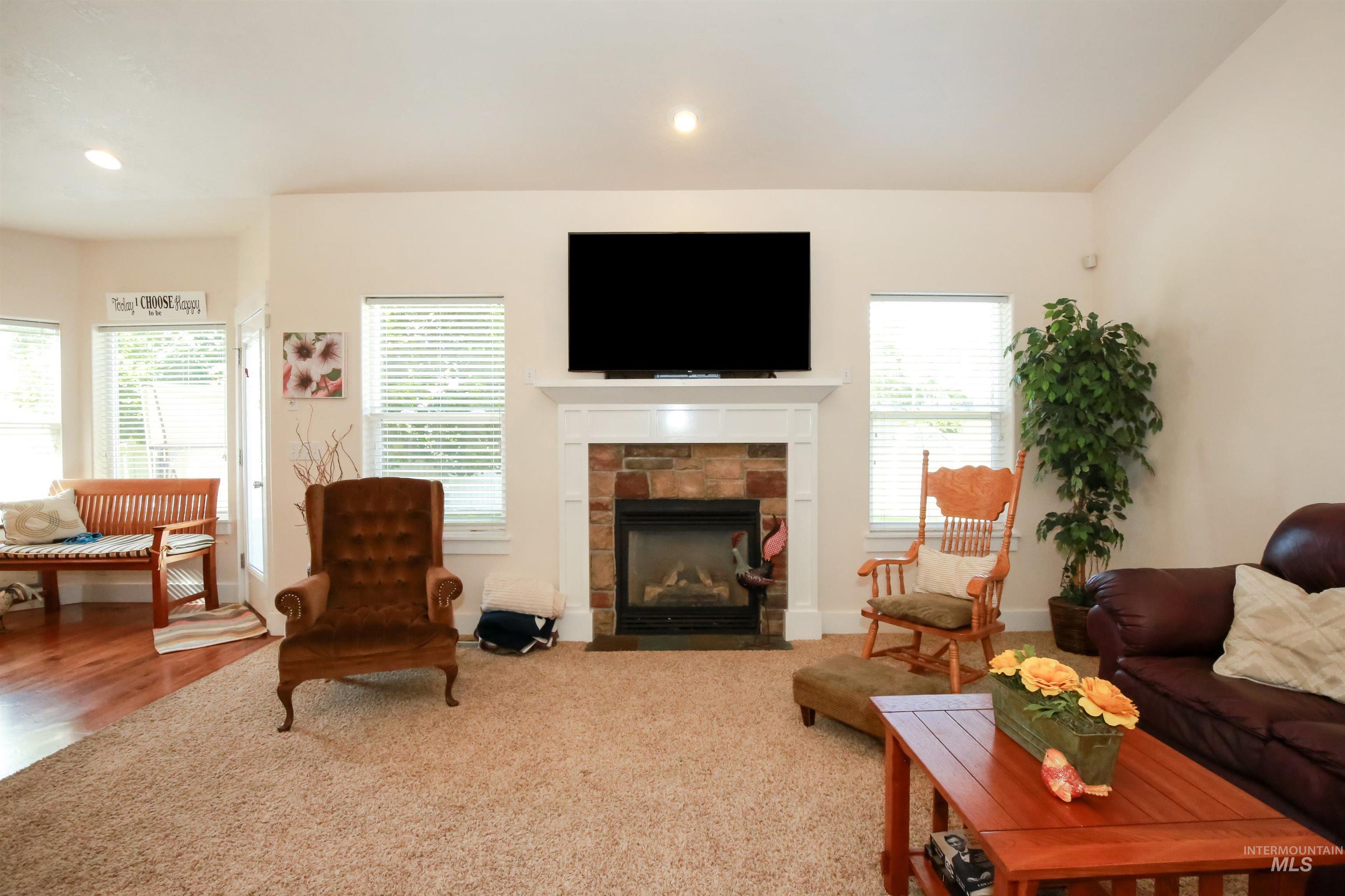985 Shamrock Ct. Property Photo 13