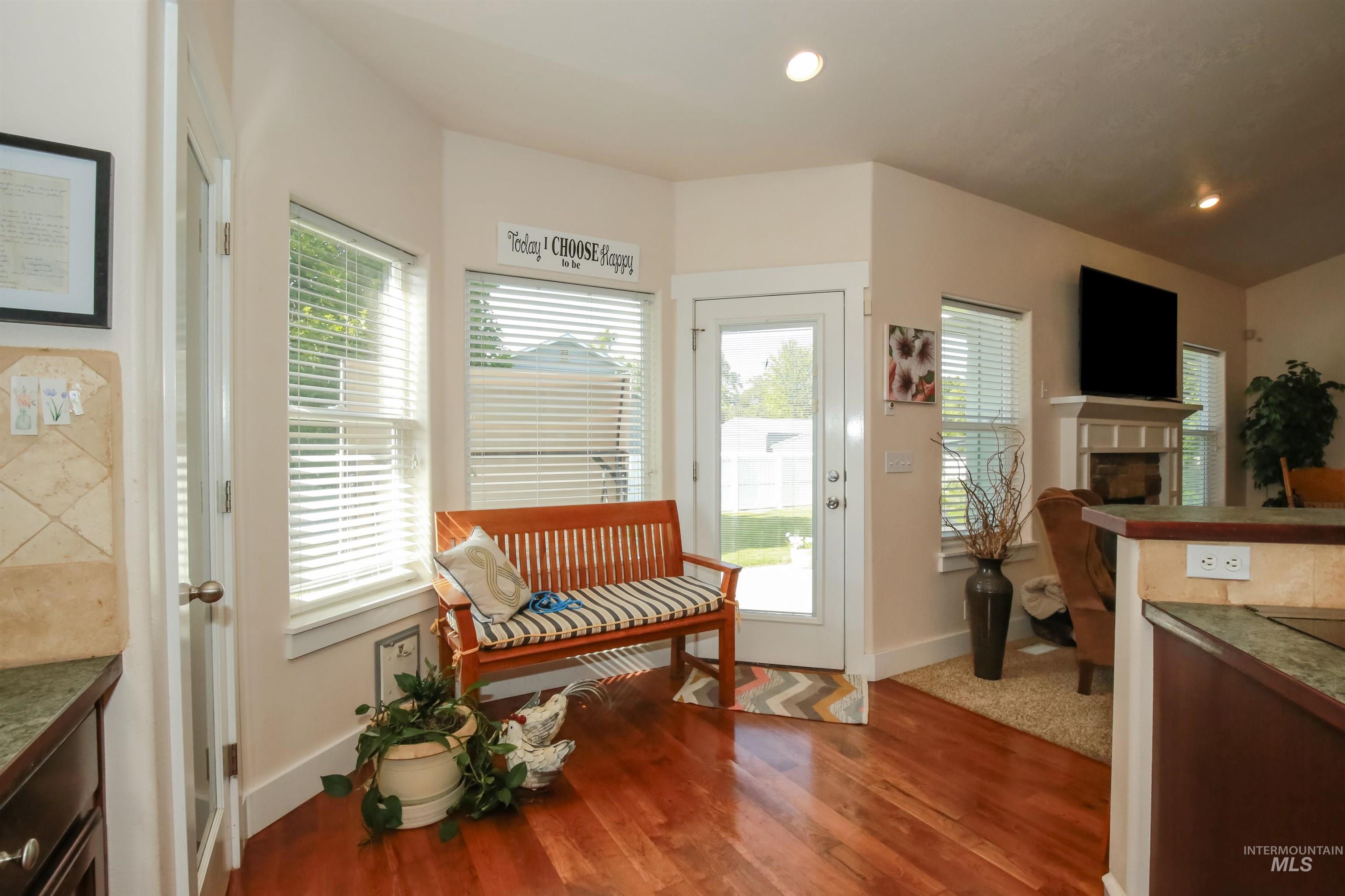 985 Shamrock Ct. Property Photo 17