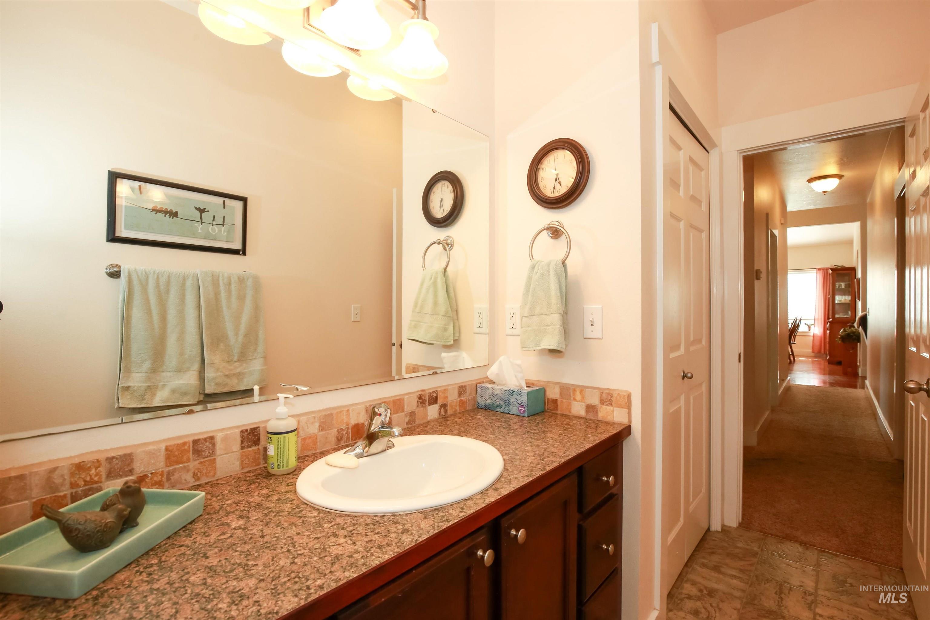 985 Shamrock Ct. Property Photo 26