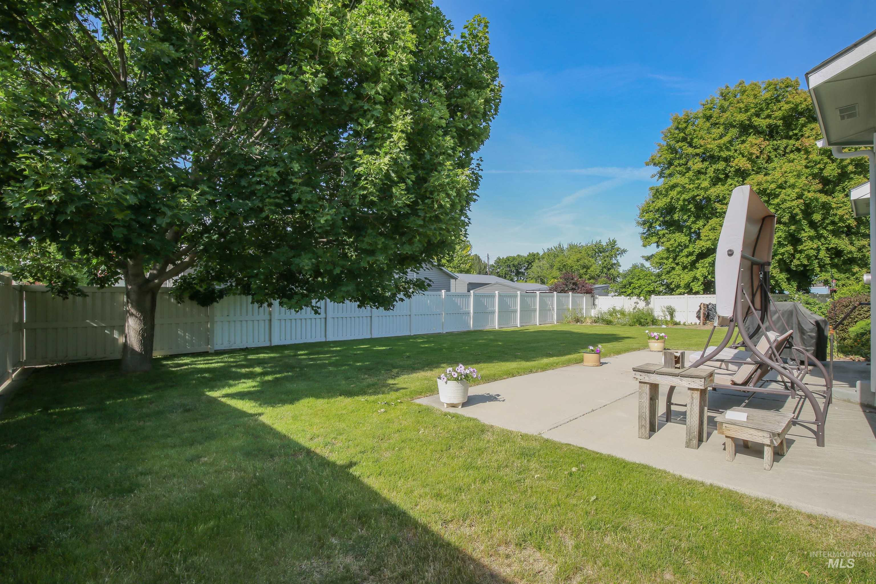 985 Shamrock Ct. Property Photo 28