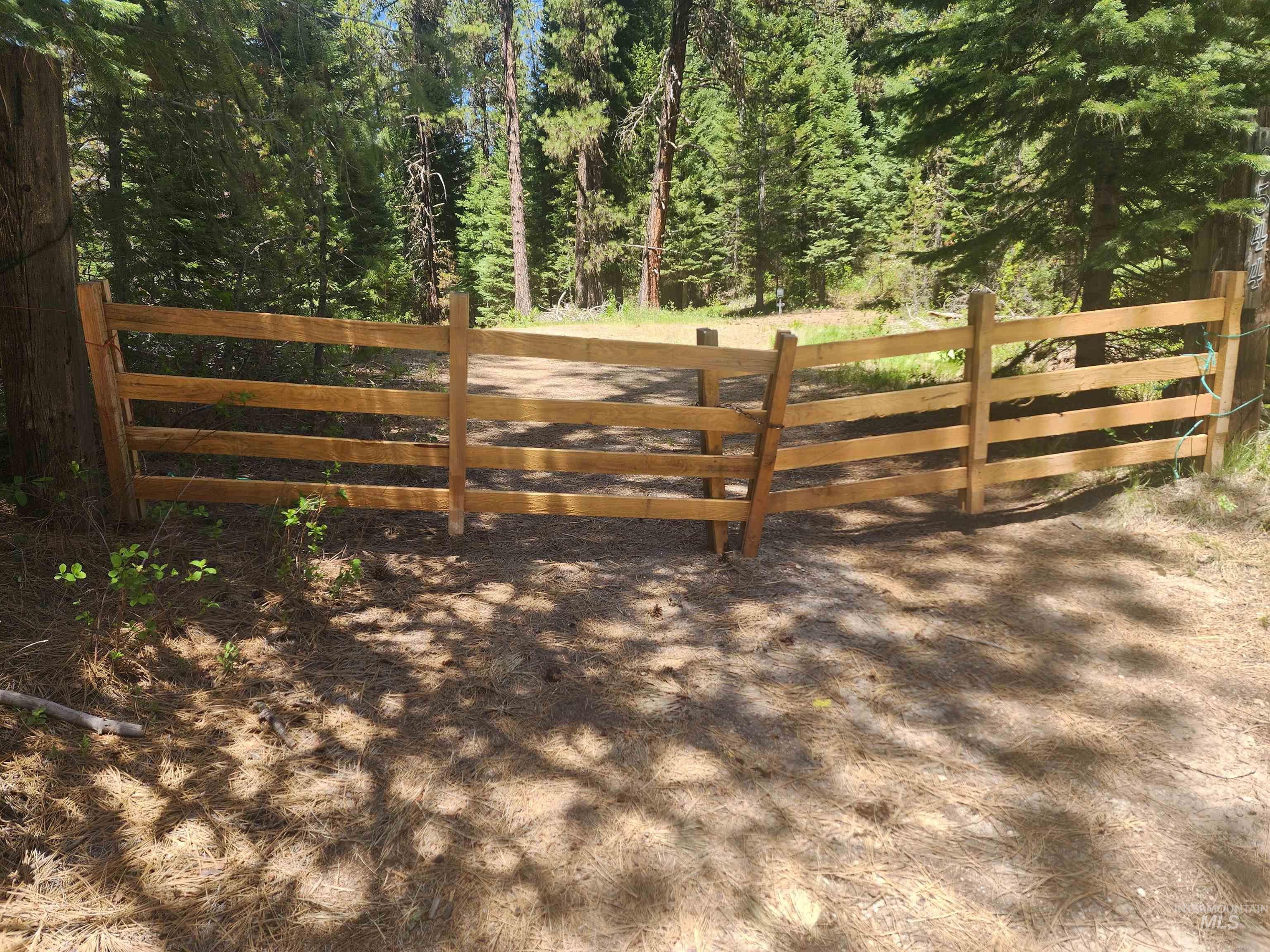 9544 Packer John Rd Property Photo 2