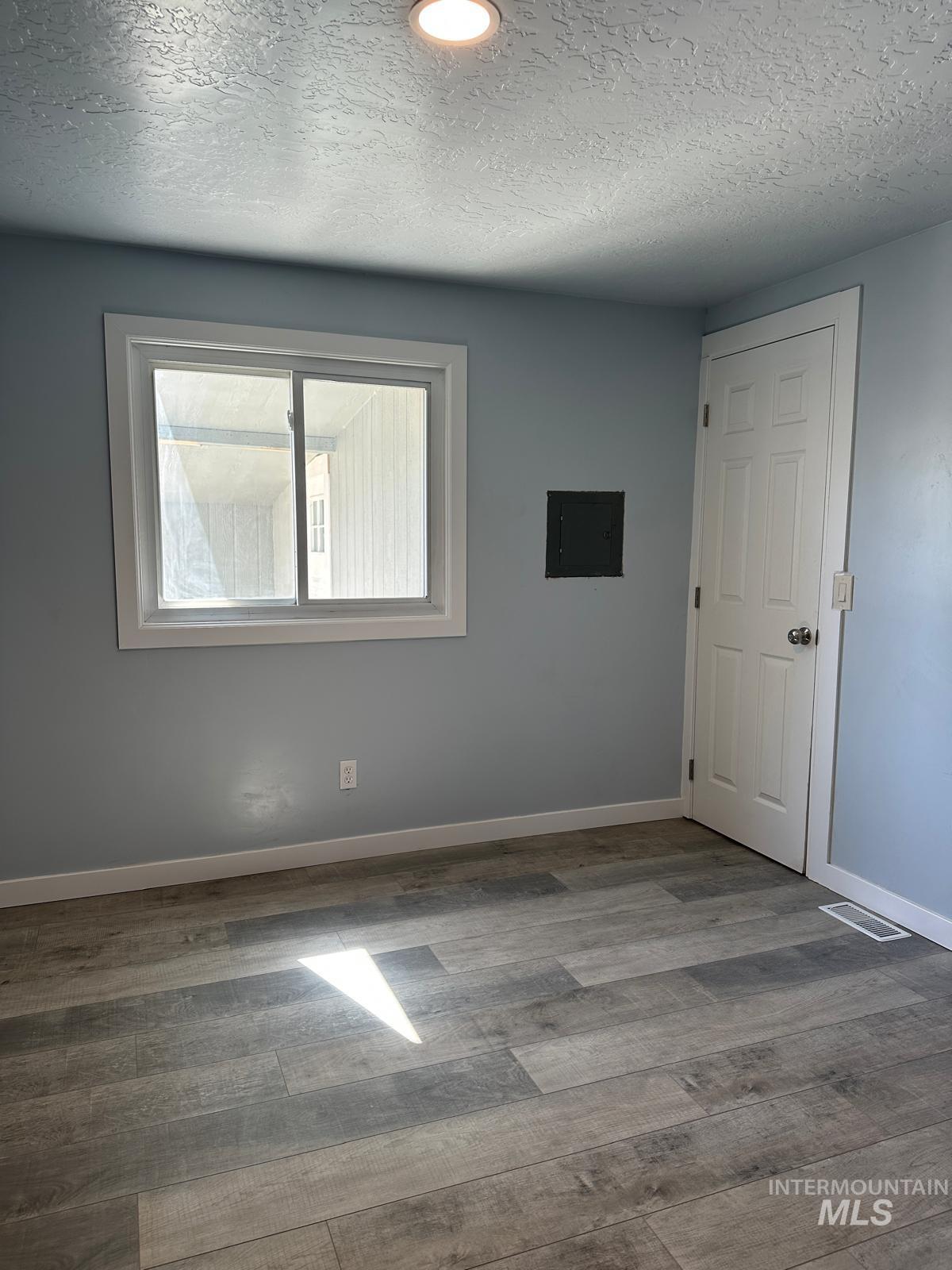 307 W Canal St Property Photo 15