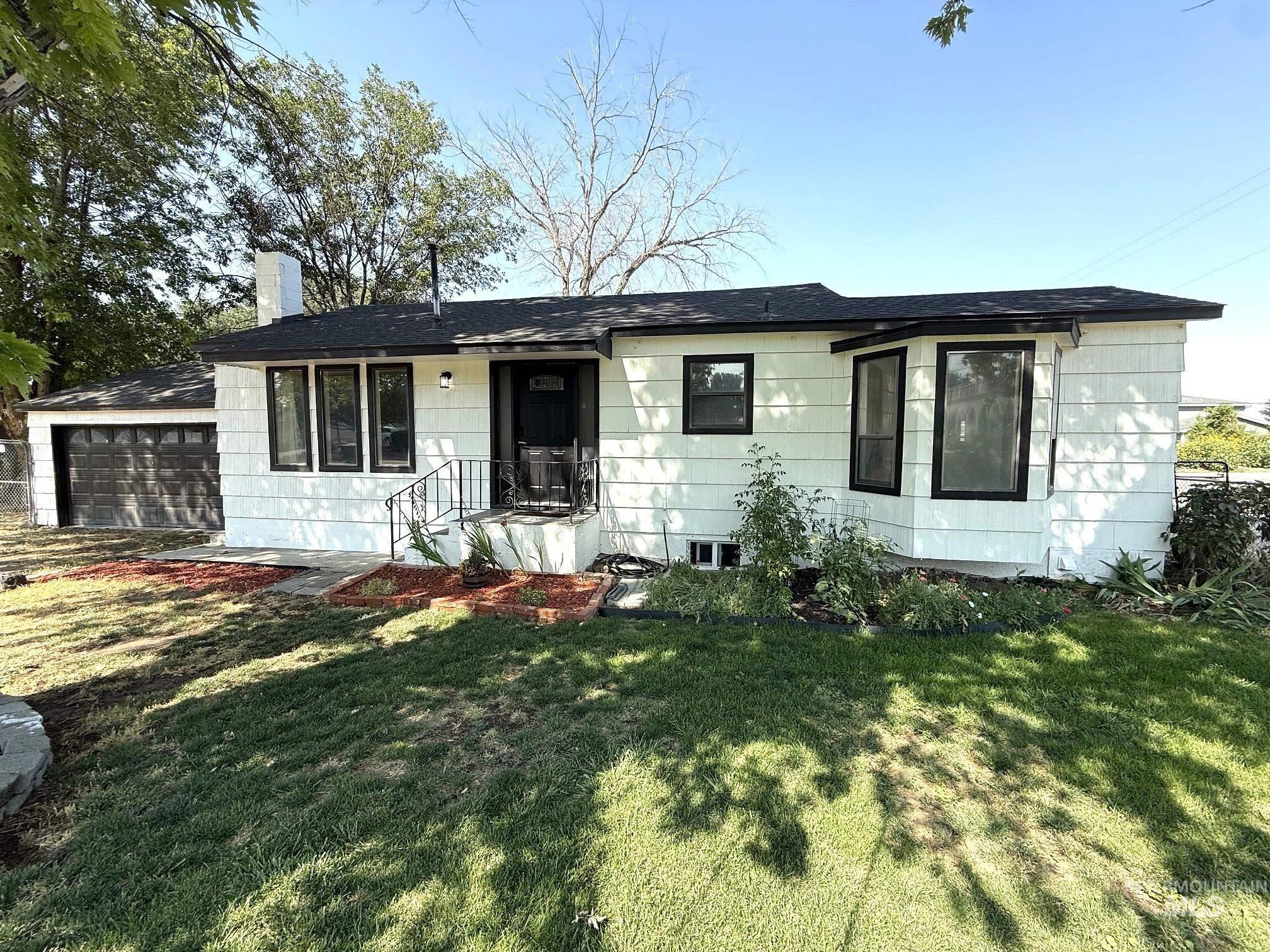 421 Randolph Property Photo 1