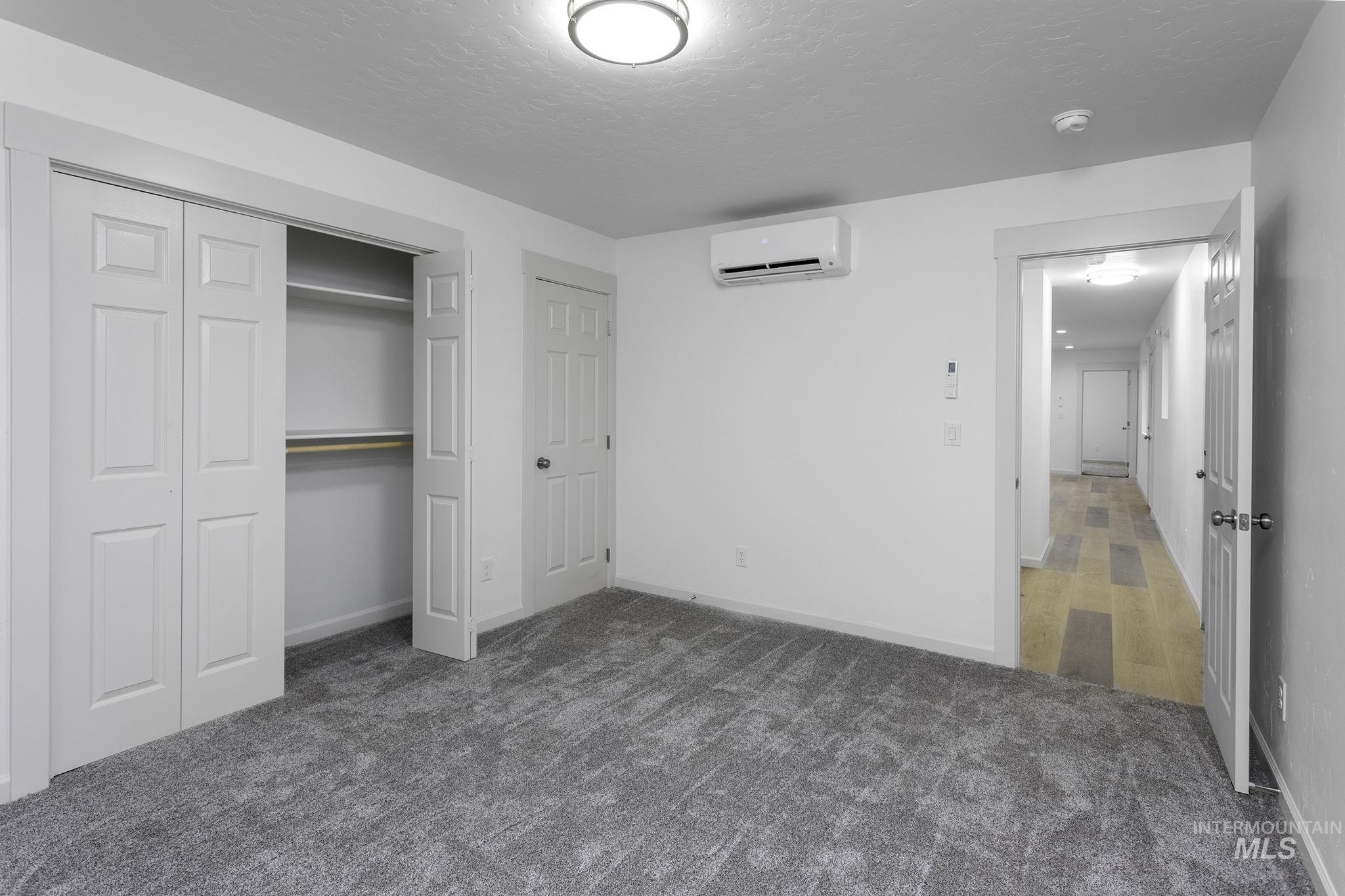 450 W Greenleaf St Property Photo 17