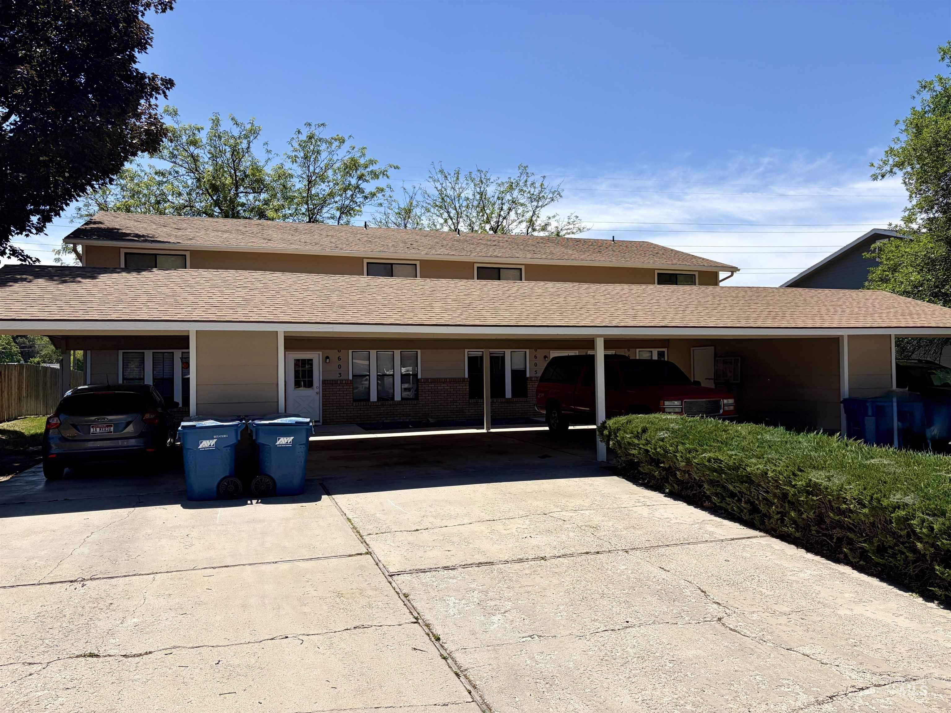 6601 W Douglas Property Photo 1