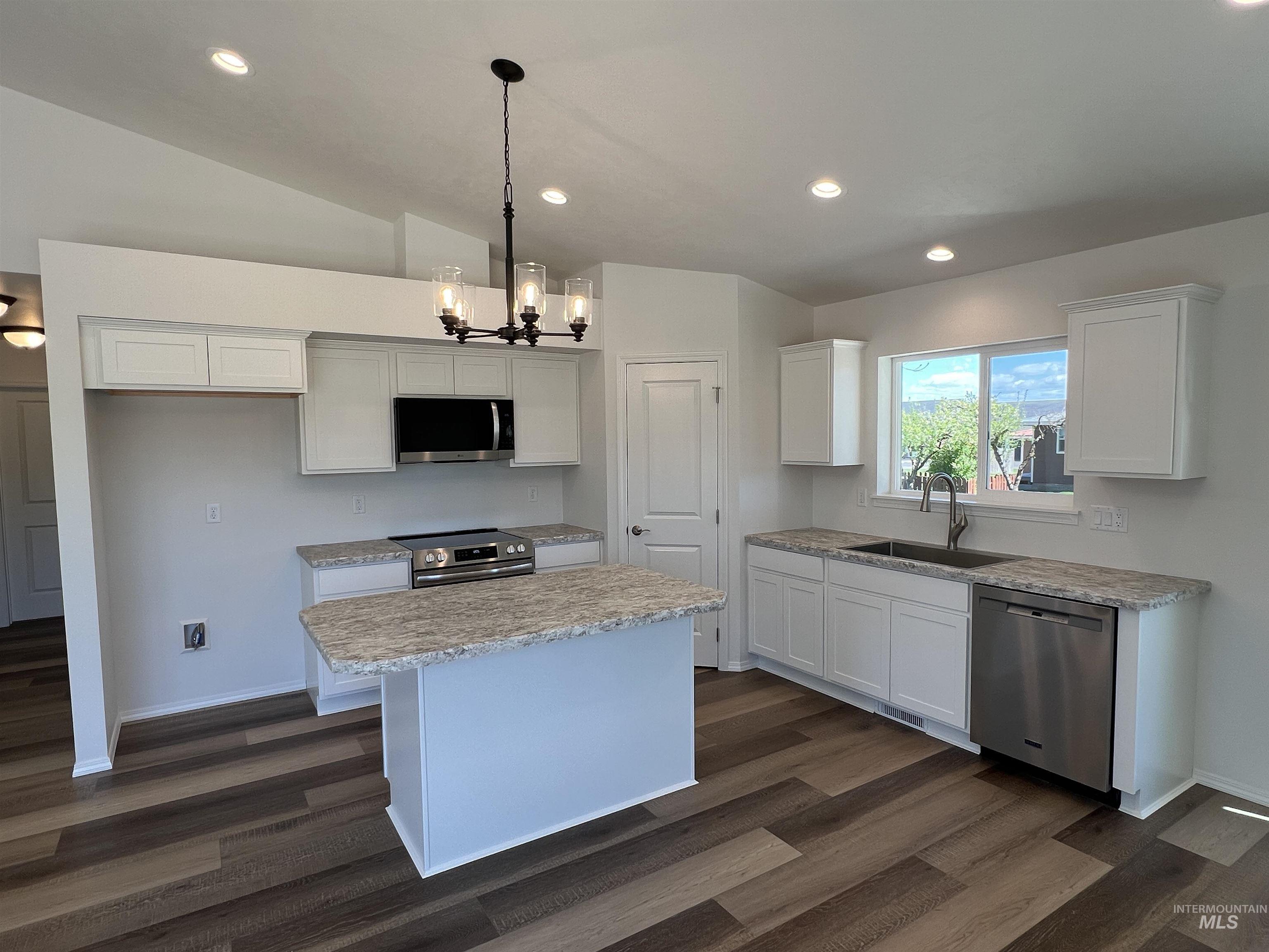1731 Painted Rock Ct Property Photo 3