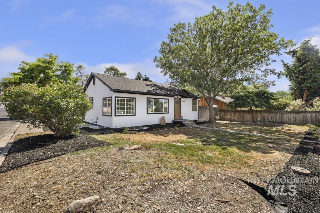 1898 Sigrid Ave Property Photo 31